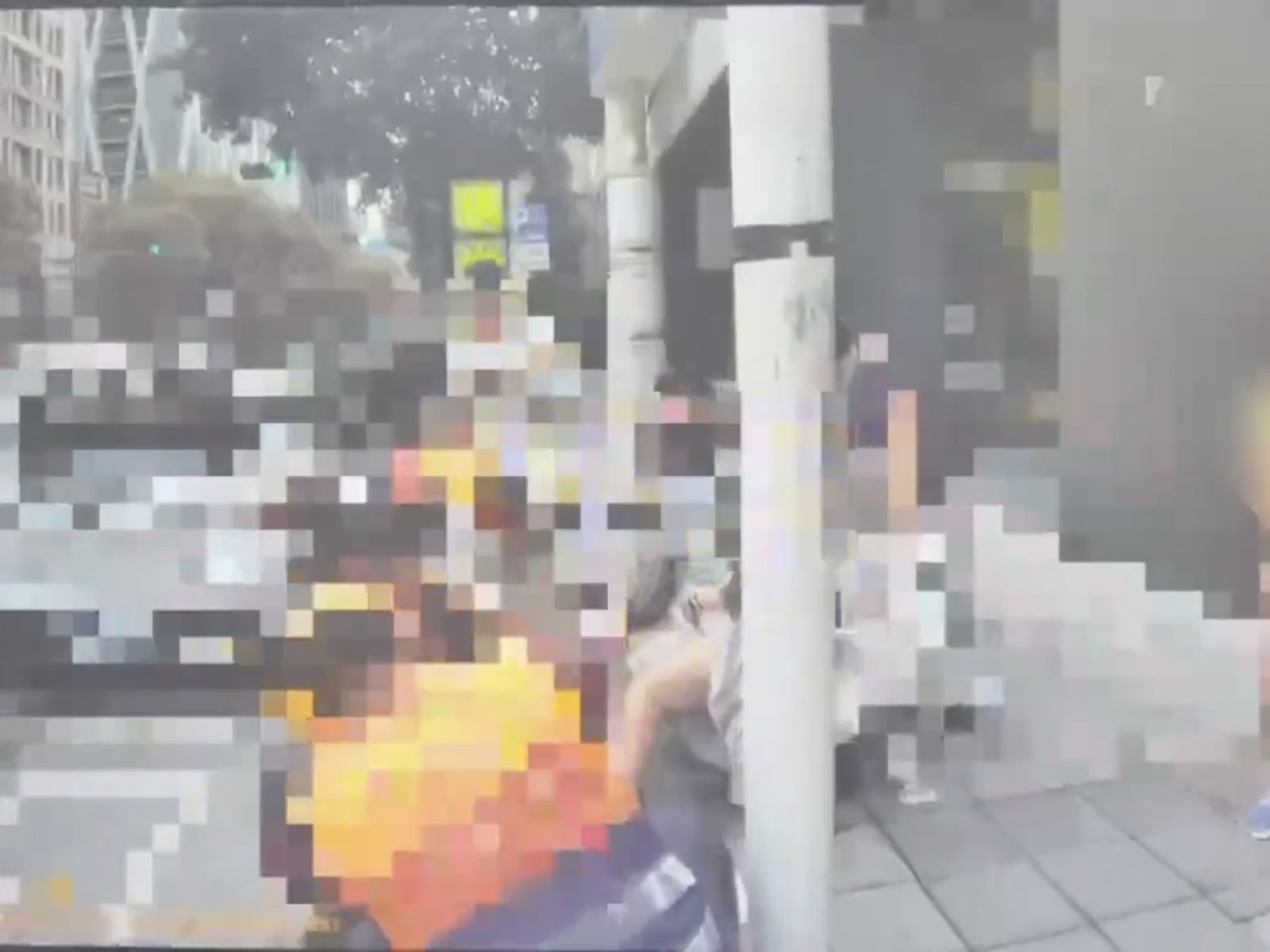 林森北路摩鐵門口驚見人妻攔夫!趴車頭、抓車門 竟被拖行200公尺