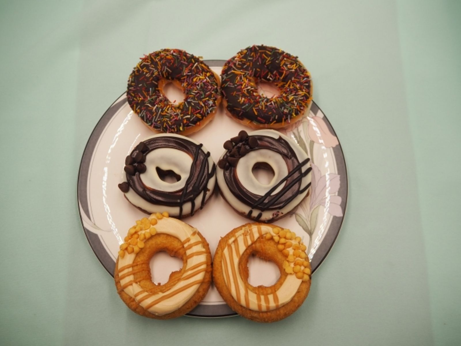 高糖、高油、精緻澱粉容易引起糖尿病。示意圖／photoac