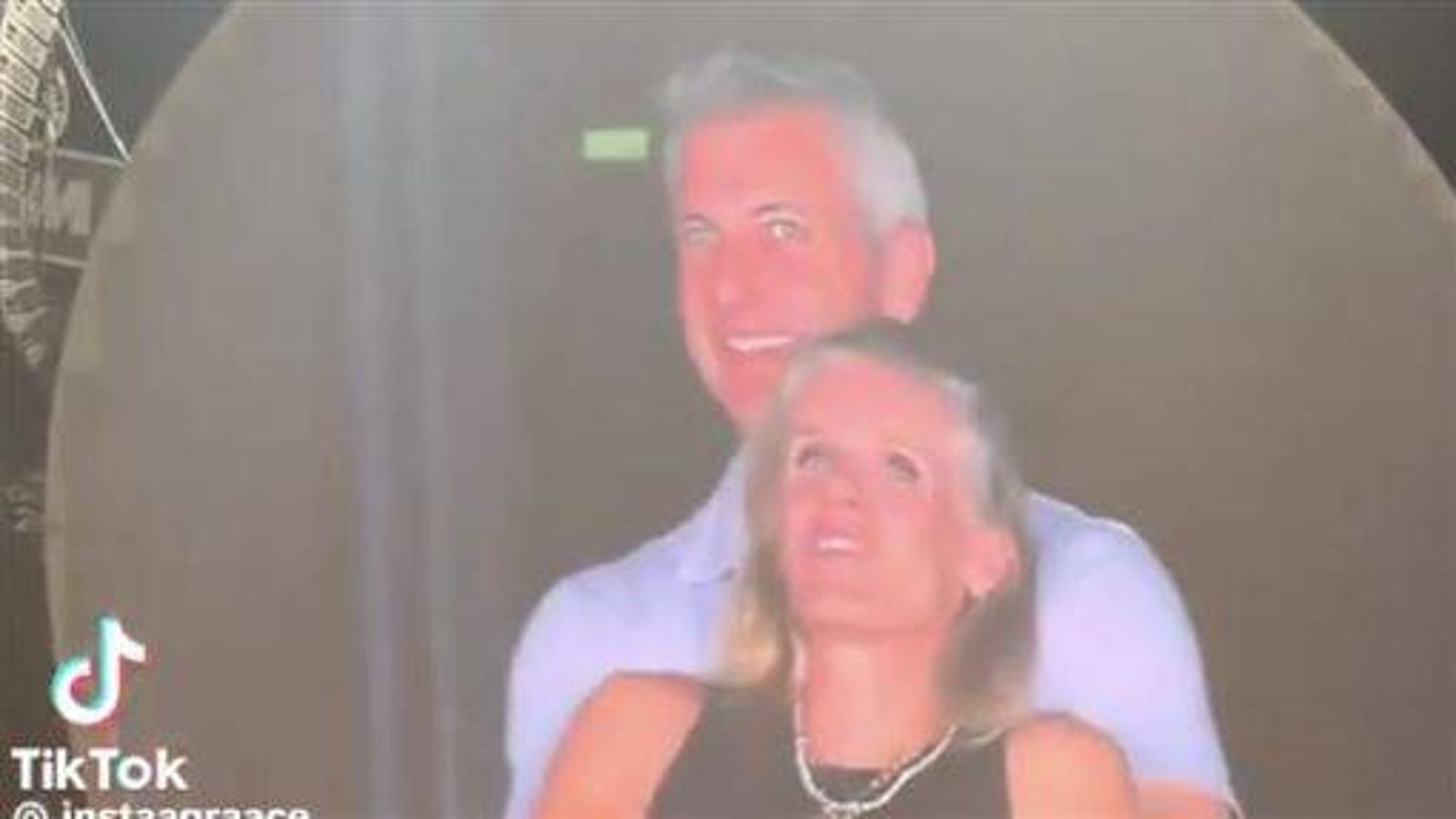 Coldplay演唱會Kiss Cam抓包偷情掀股災風暴 公司發聲明CEO遭停職