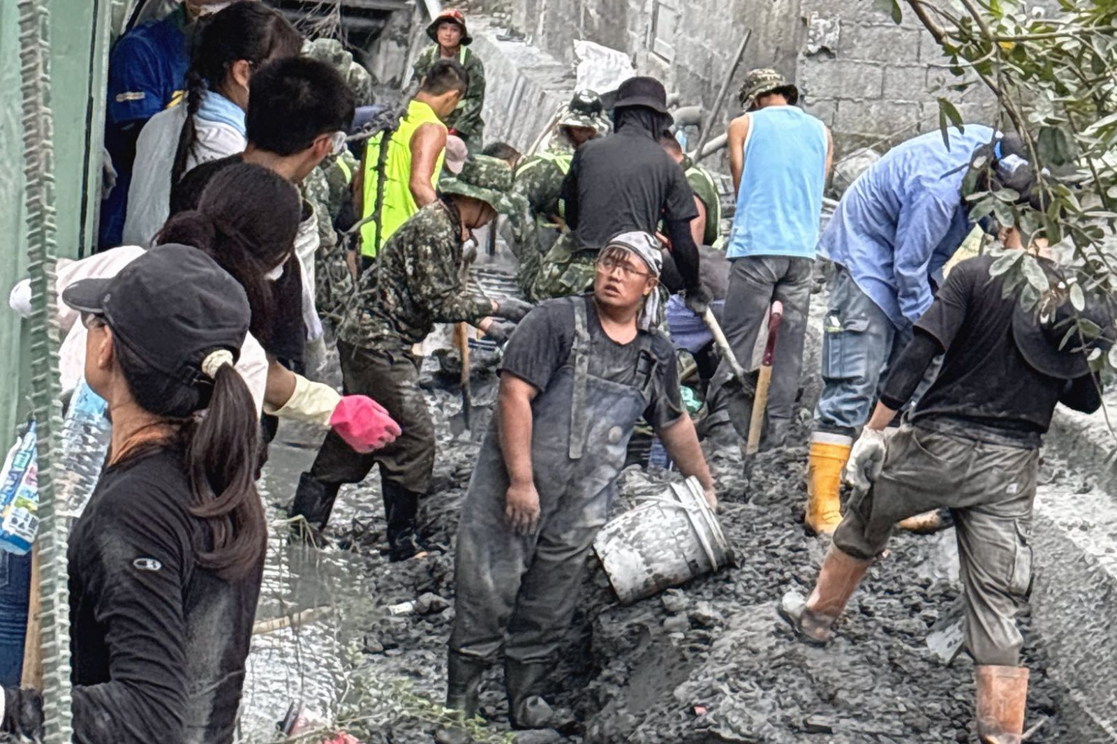 光復救災！超人坦言：不舒服　控縣府「一句話」搶收割