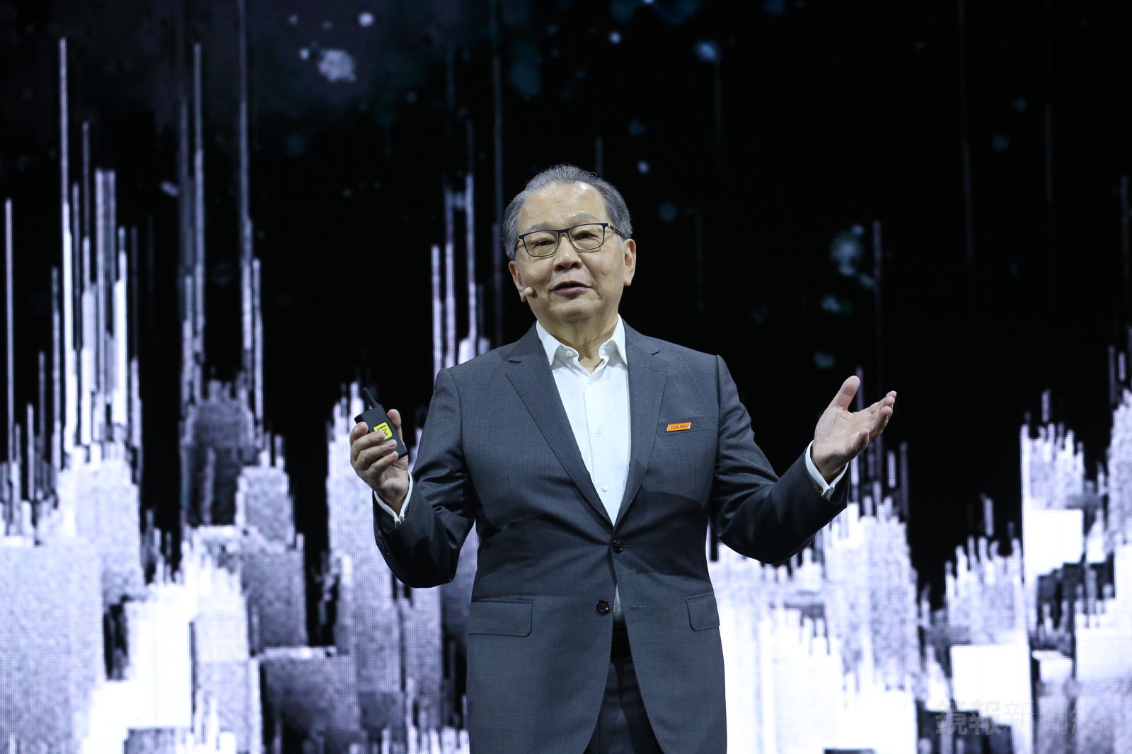 旗艦手機營收有望破30億美元！蔡力行：生產成本上升　將策略性漲價