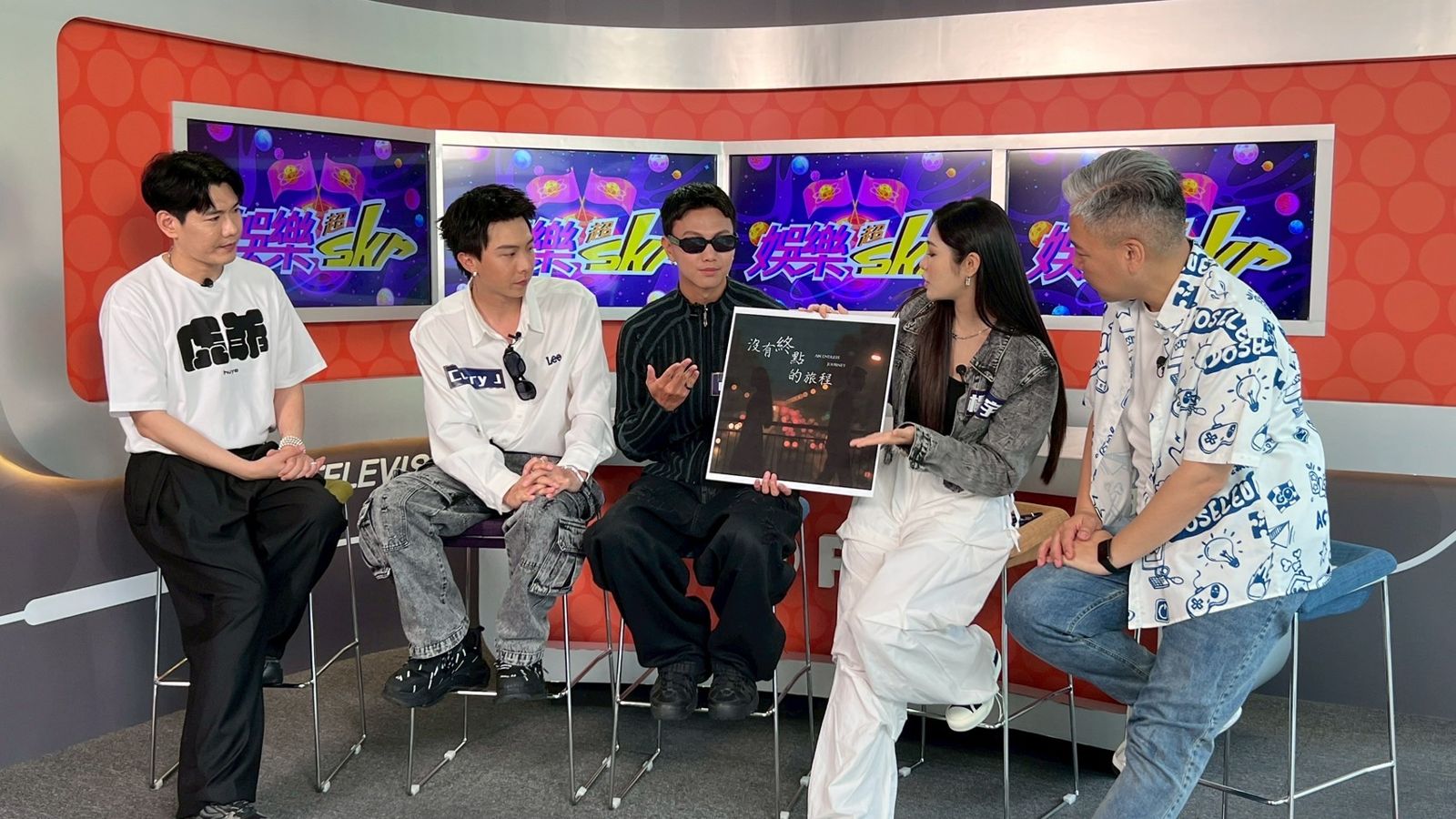 楊淨宇說有次演唱,路上粉絲聽到忘我,綠燈還不開走。民視提供