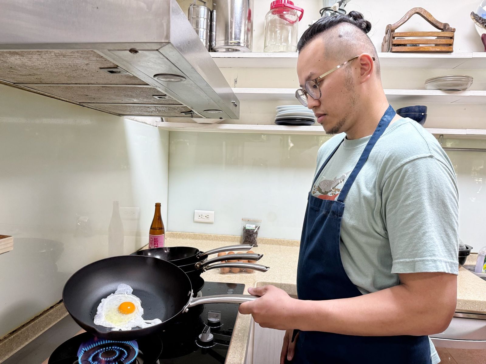 廚師漢克時常在臉書分享煮蛋技巧，擁有一票粉絲。圖／翻攝自廚師漢克臉書