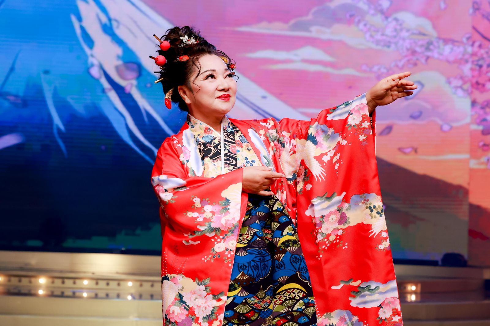 70歲白冰冰豁出去!化身「TW ICE台灣冰」跳周子瑜神曲 魔性扭臀羞喊:怕變海豚