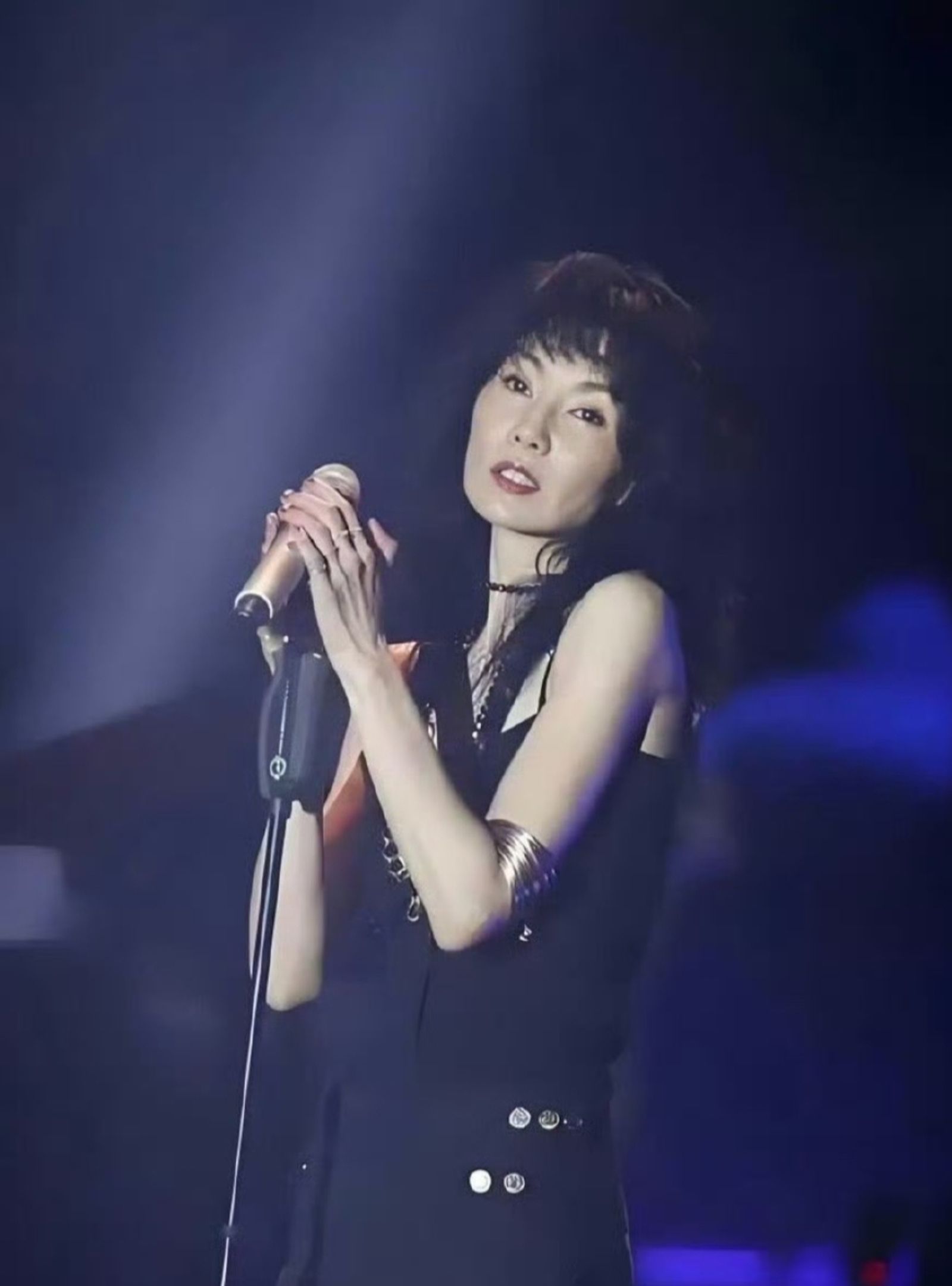 張曼玉傳出將加入中國節目《乘風2026》。翻攝黃油香葱微博