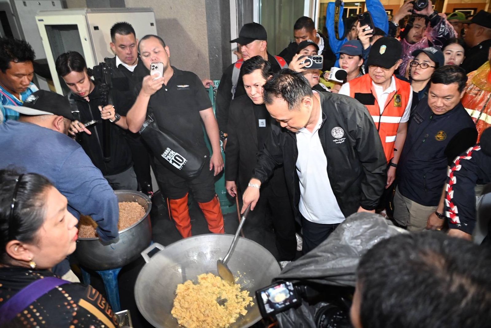 泰國南部百年水患　摧毀泰自豪黨選民對首相阿努廷的信心