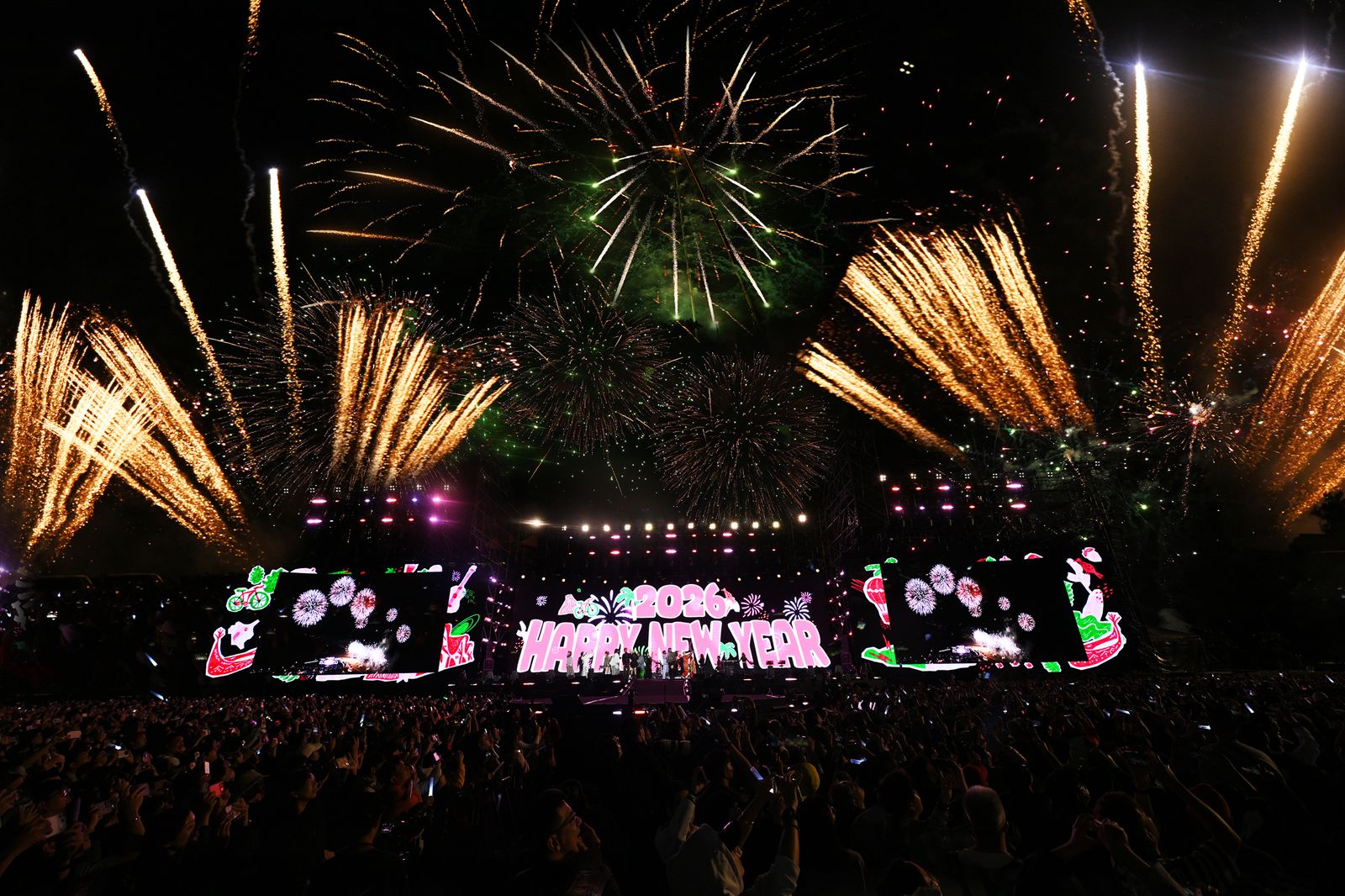 台東跨年晚會8000煙火齊發。台東縣政府提供