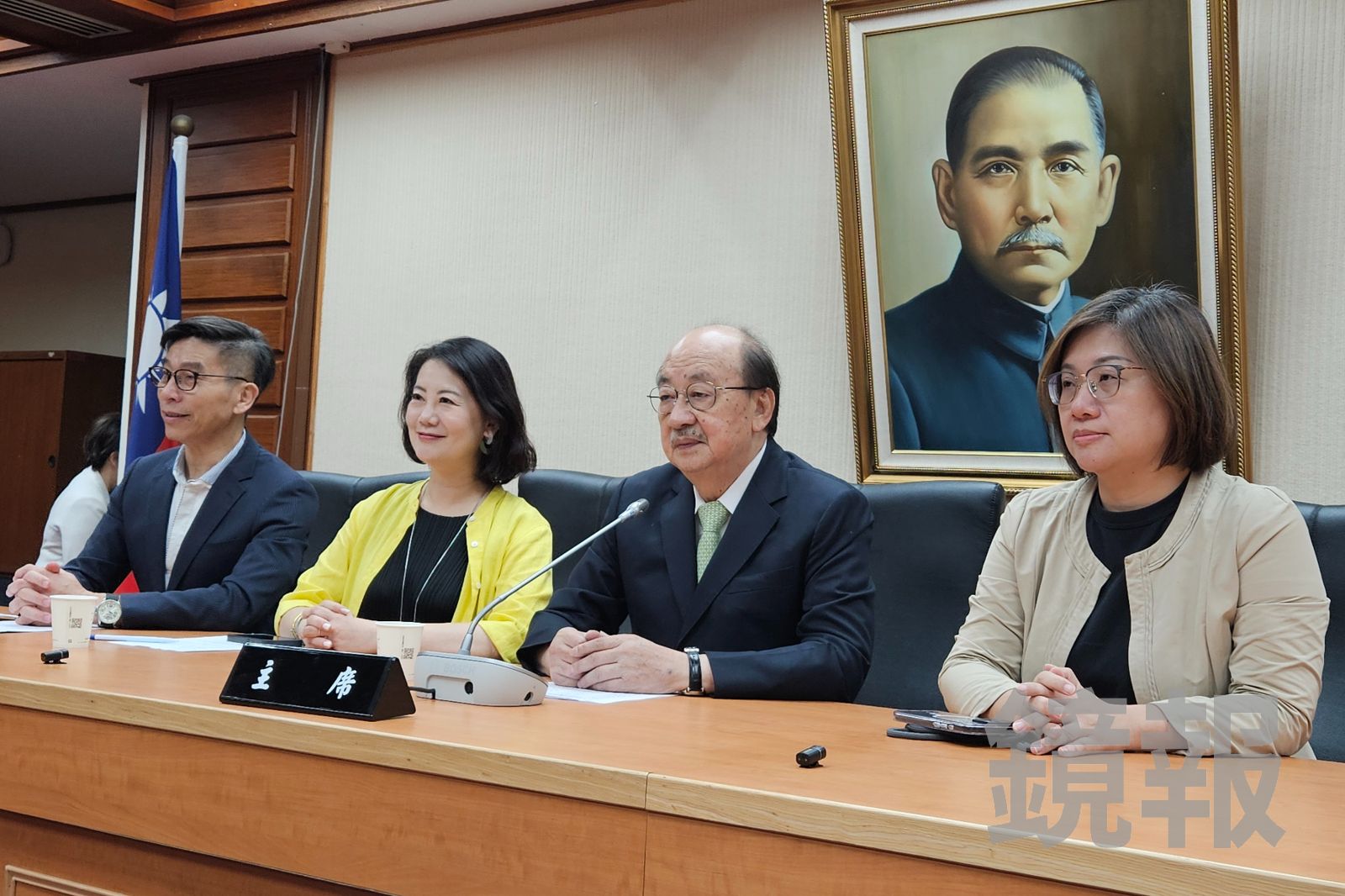 快訊/柯建銘總召保衛戰獲勝!民進黨團幹部出爐:幹事長鍾佳濱、書記長陳培瑜