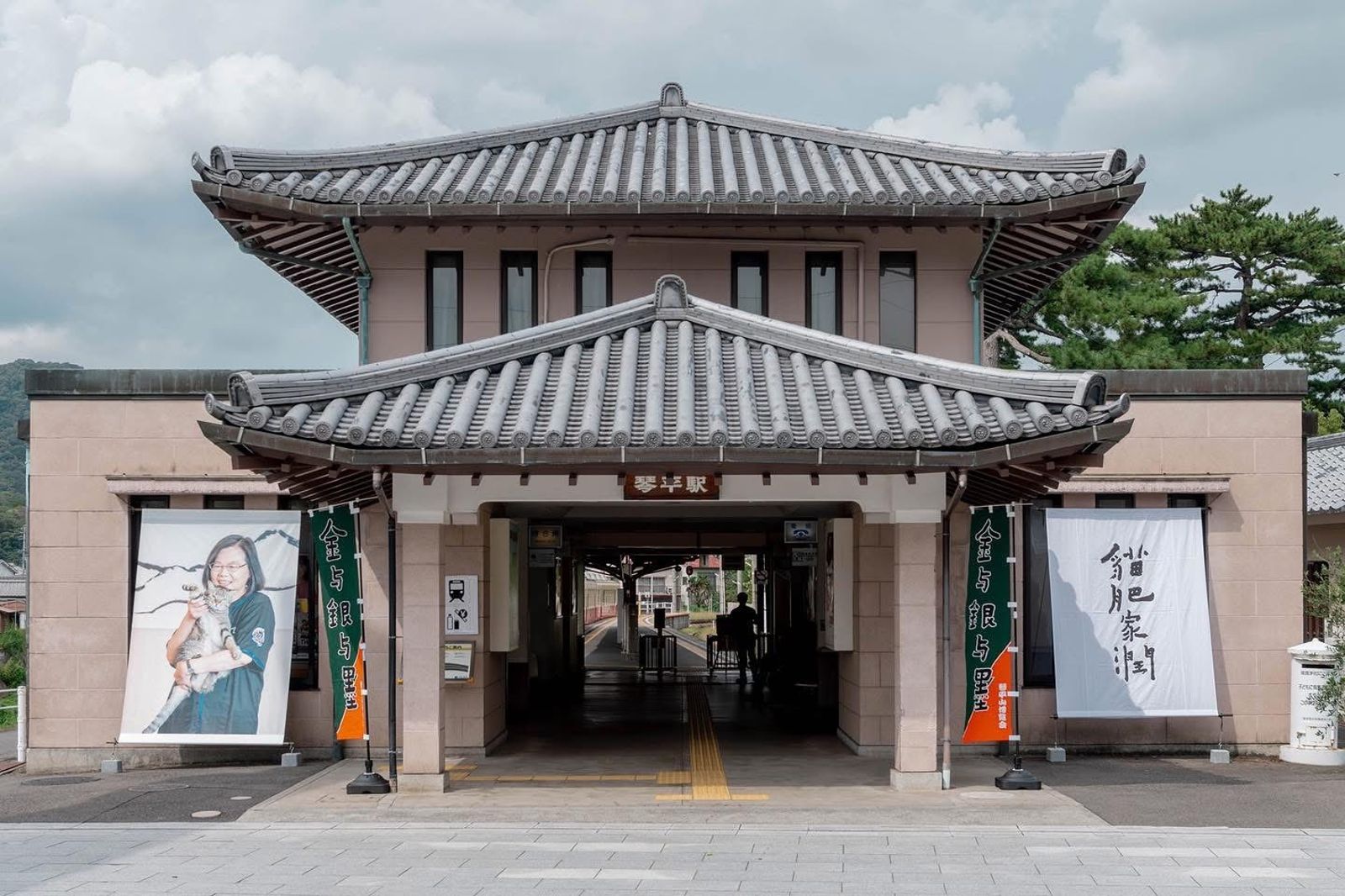 「辣台妹寫真輯」登日本展覽　蔡英文：我們一起笑、一起哭、一起走上國際