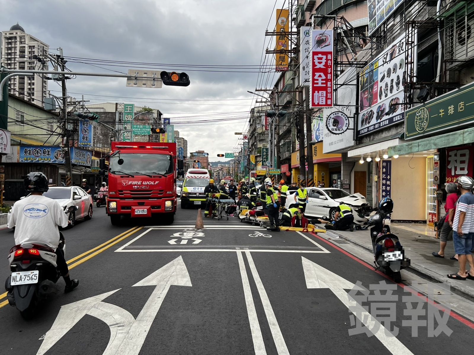 影／土城車輛暴衝6人傷　新北1天內2起無照肇事