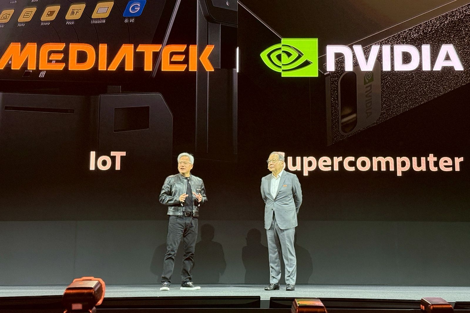 驚喜現身蔡力行演講　黃仁勳讚聯發科使命必達