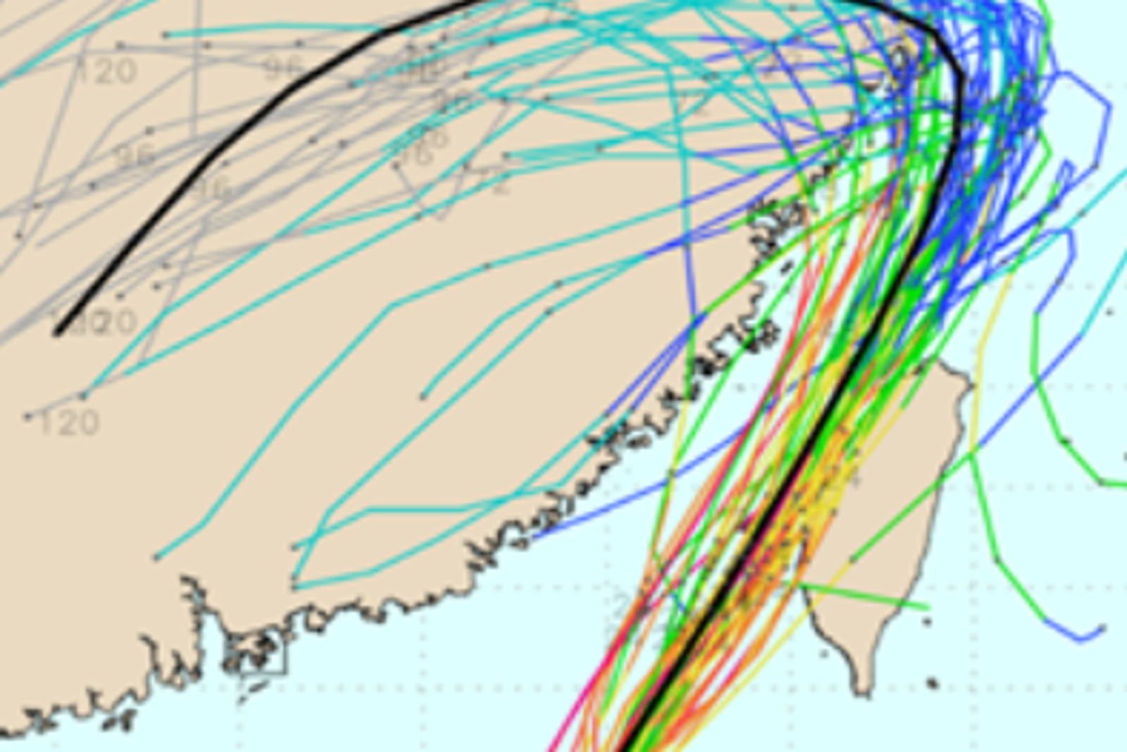 最新（5日20時）歐洲系集模式模擬圖顯示，丹娜絲以通過台灣海峽為最大宗。圖／財團法人氣象應用基金會