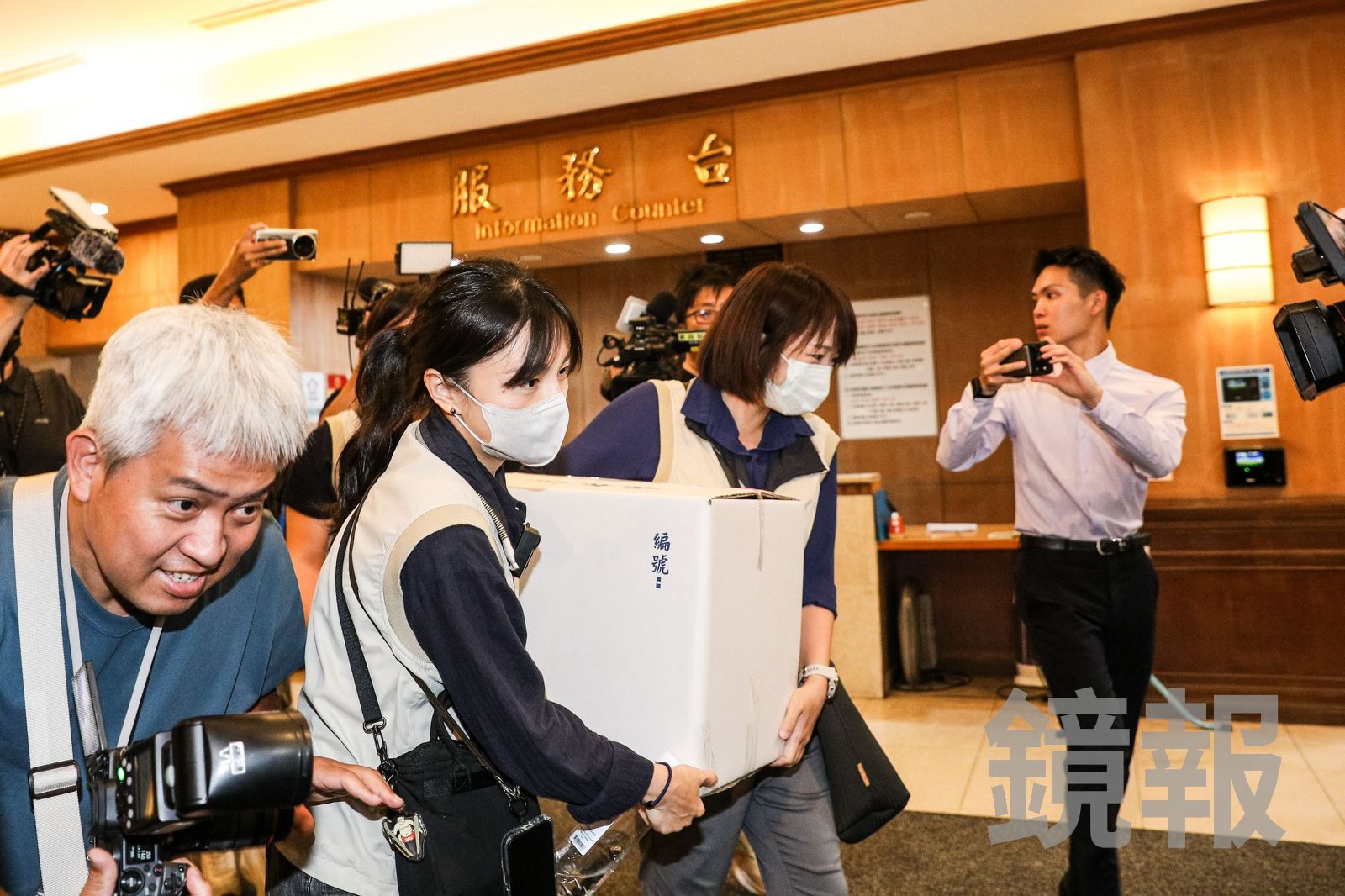 國民黨立委陳雪生辦公室遭搜索6小時!檢調帶走4人、4大箱證物