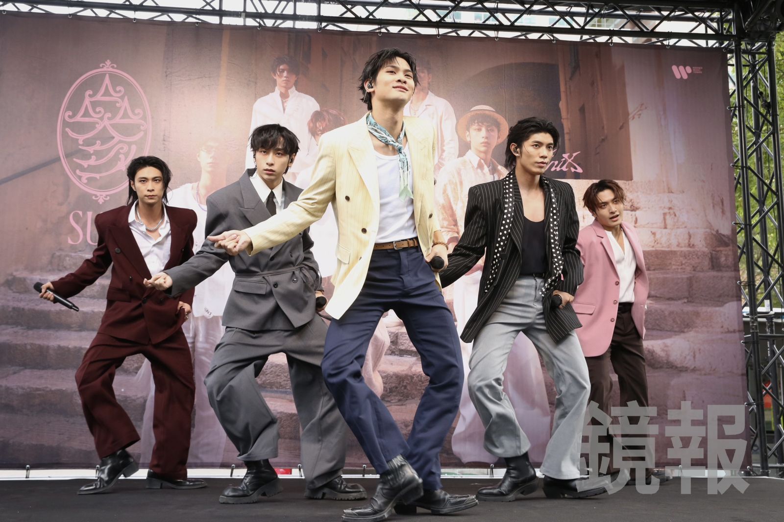 3團員要當兵!FEniX簽唱會操練伏地挺身 MAX認期待入伍:等我們回來