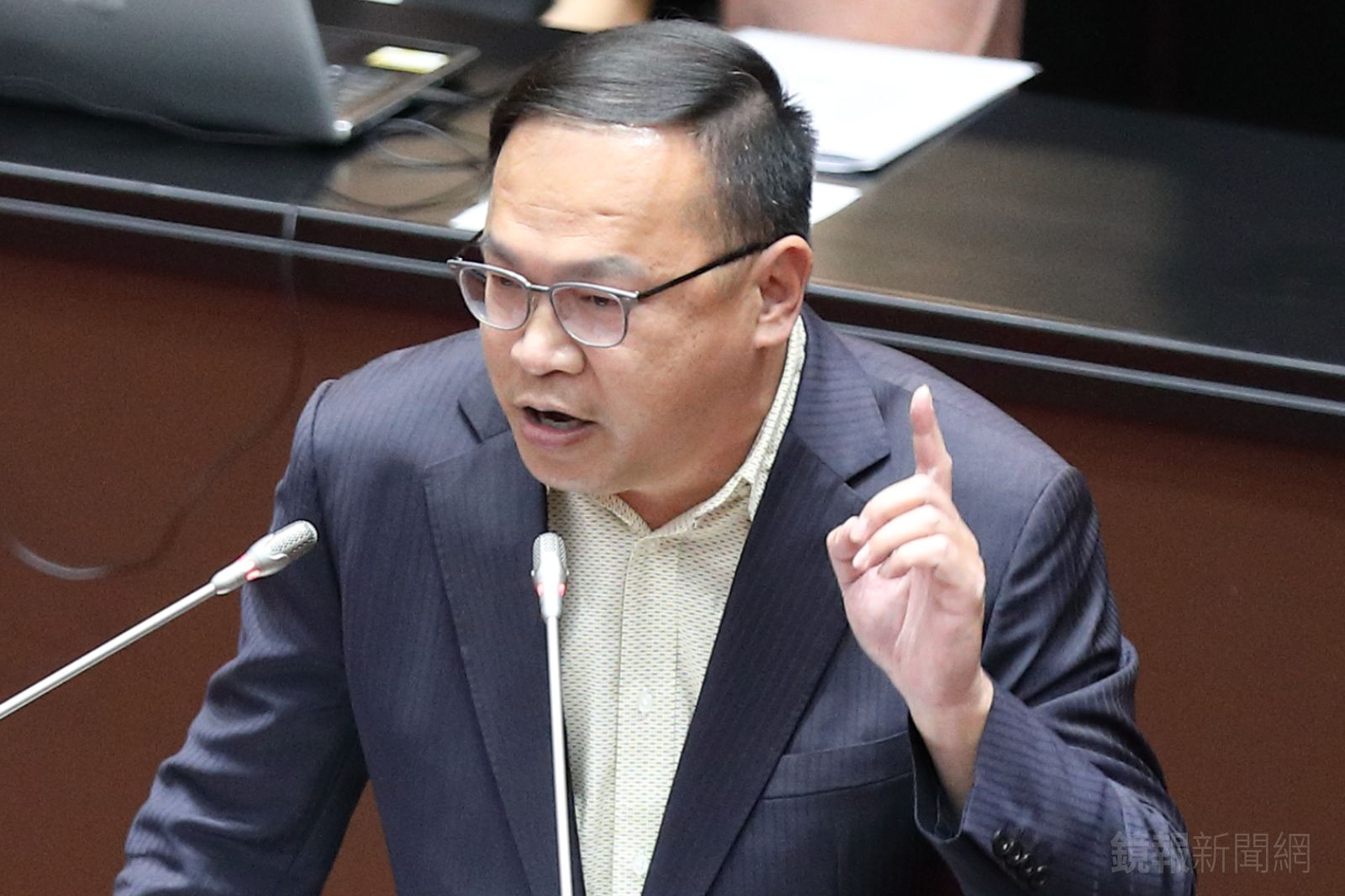 父子都遭爆劈腿「這種事會遺傳」　王義川發聲明：不排除提告