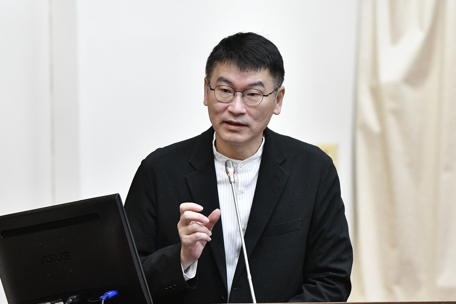 傳陸方盼蔣萬安赴雙城論壇發表「友中」言論　梁文傑：相信蔣有他的智慧