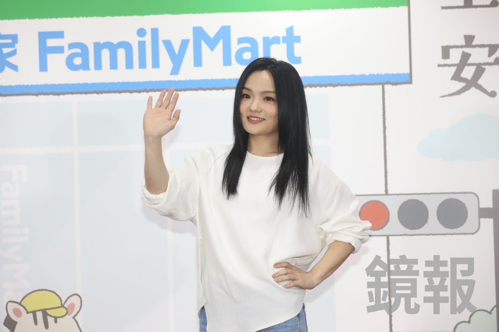 金曲歌后陪娃跳洗腦神曲〈大展鴻圖〉 徐佳瑩坦言育兒之路「修練中」