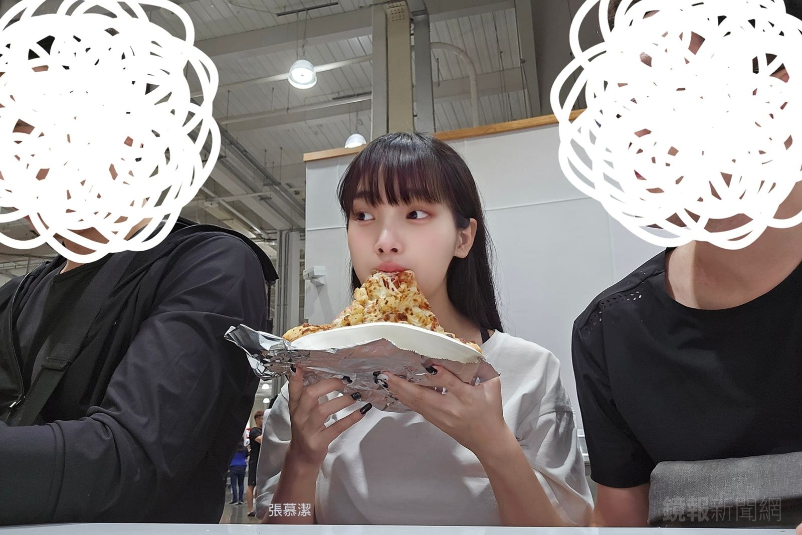 張慕潔分享與2位老公日常互動。圖／翻攝自張慕潔臉書