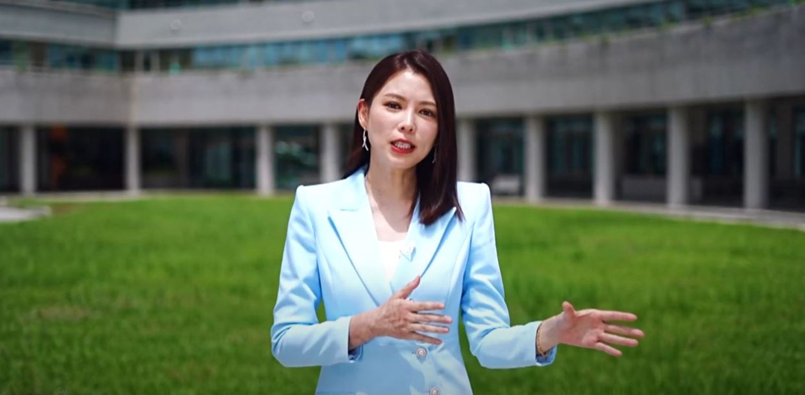 主播葉映彤為節目驚喜助陣。華視提供