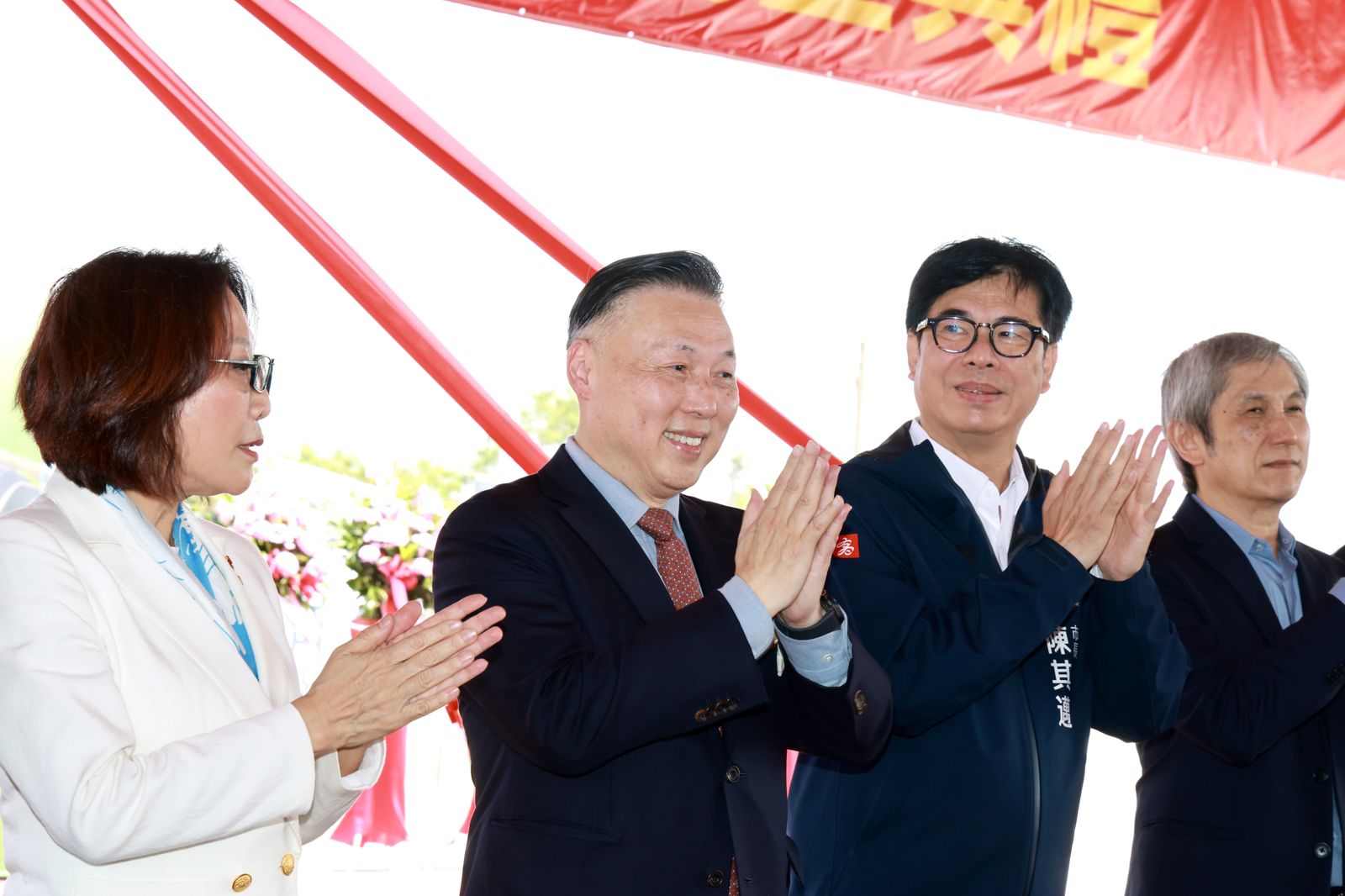 日月光還要更多產能！斥資148.5億元買群創南科五廠