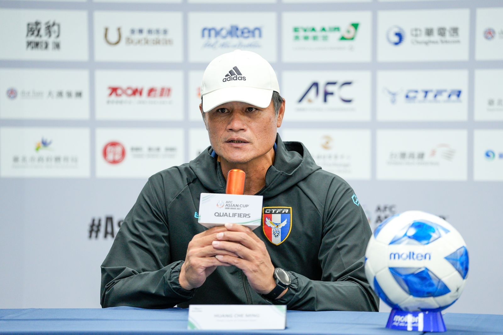 足球／中華男足遭泰國痛宰1比6！黃哲明辭總教練：「以卸任表達尊重」