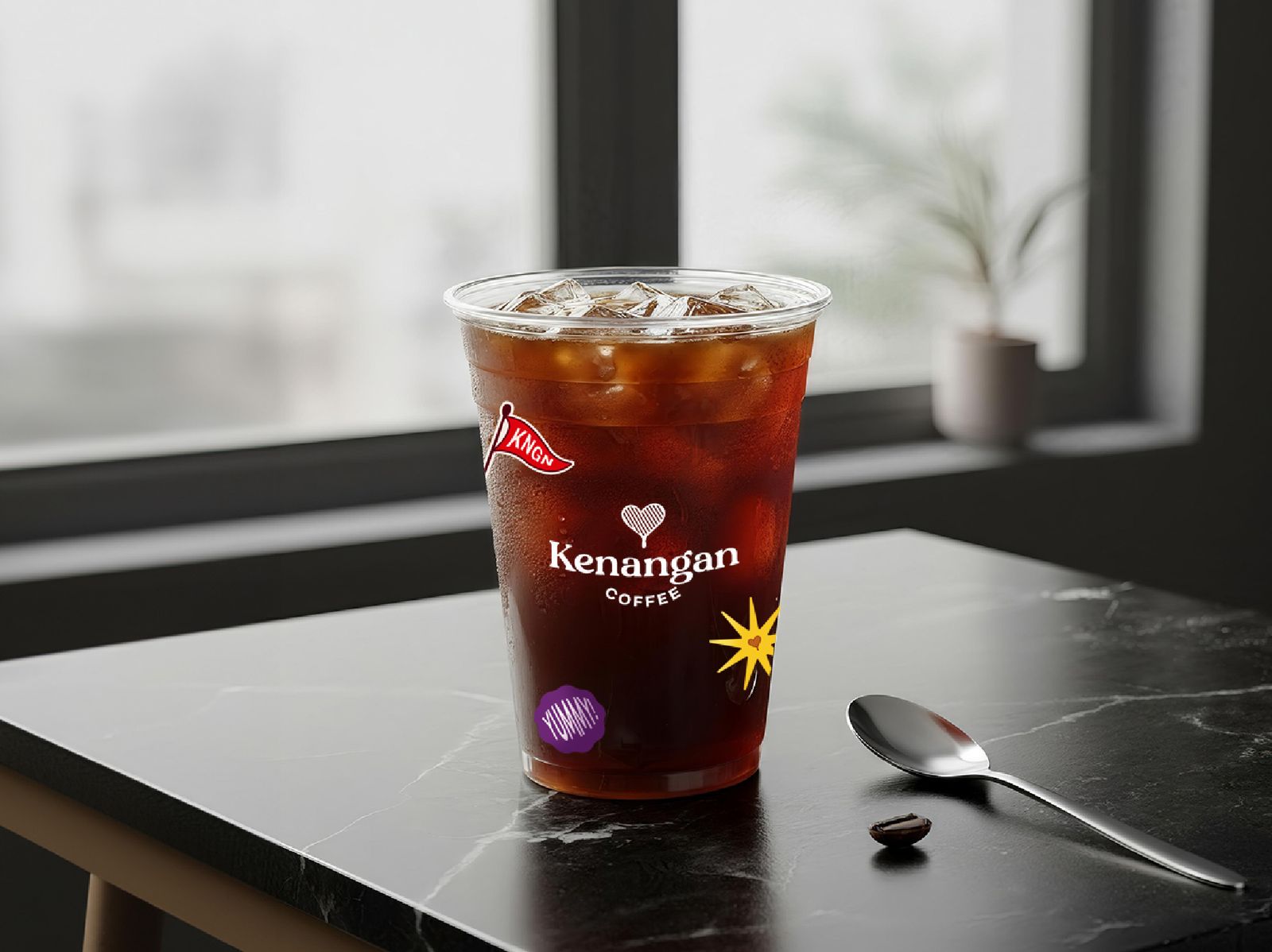 「SOE冠軍單品咖啡」入口帶有熱帶水果與莓果香氣，尾韻伴隨淡淡焦糖與可可風味，層次細膩。（凱娜克咖啡供圖）