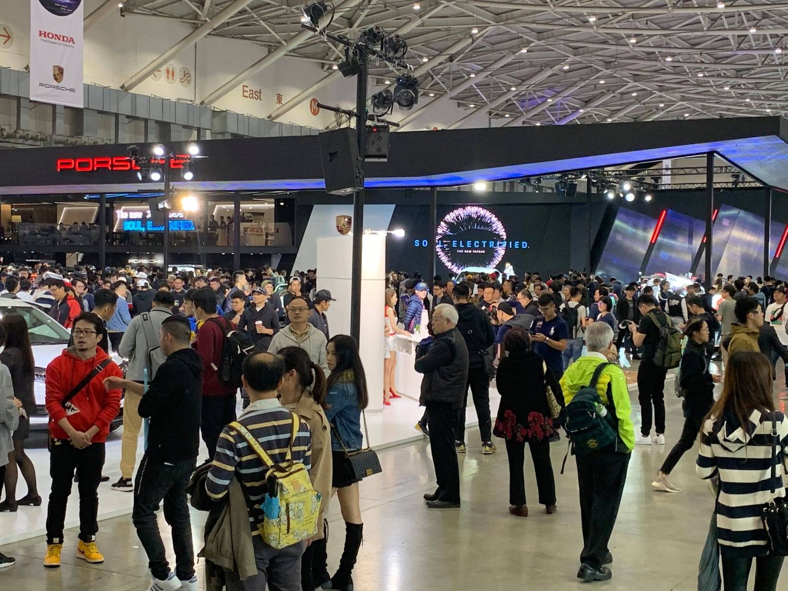 搶先看／車廠好康火力全開　年底牽新車戰場直接移到台北車展