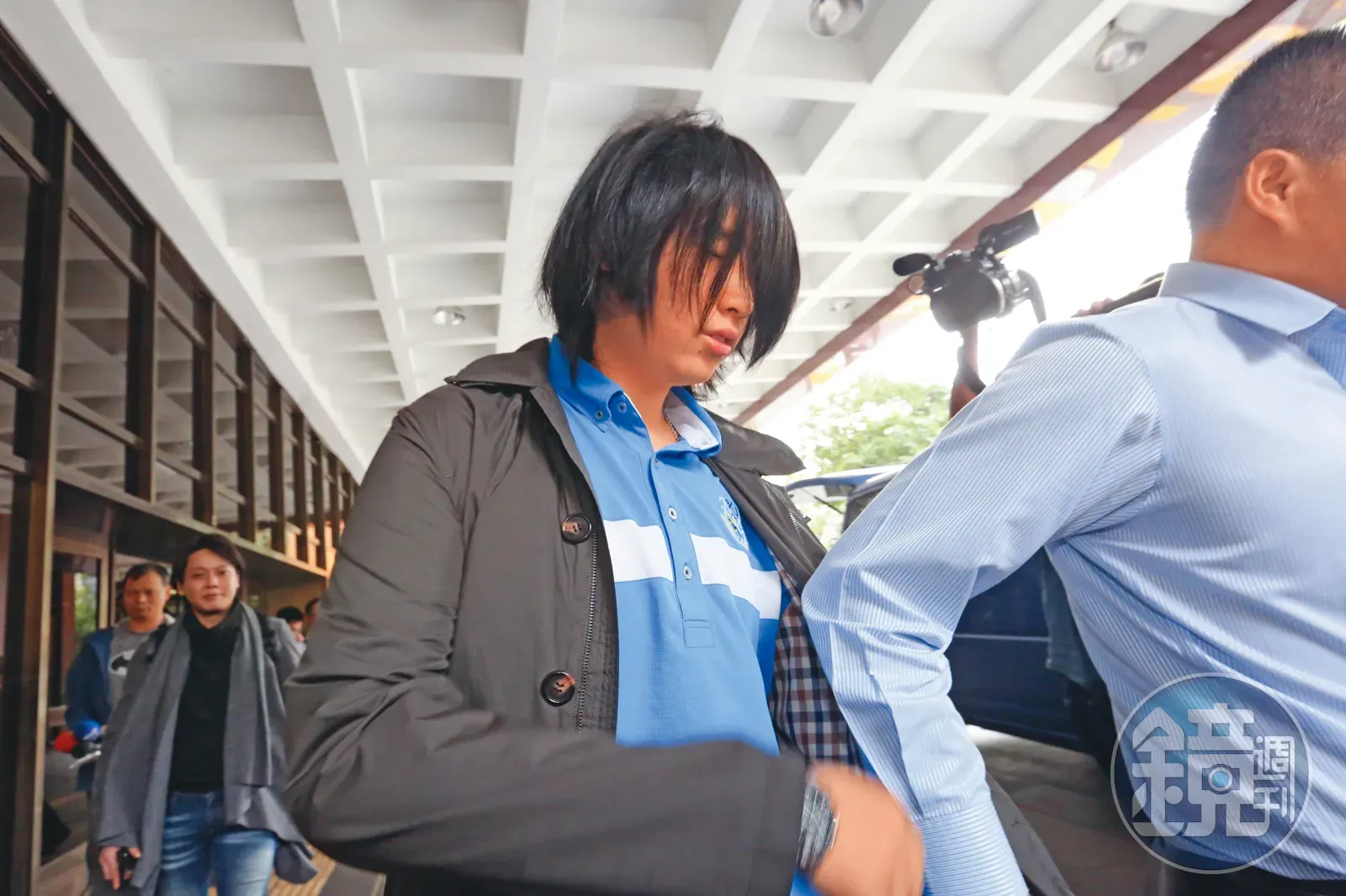 王銓勵之前因父親王文洋控告母親呂安妮而出庭作證,因此難得現身在媒體前。圖/翻攝《鏡週刊》