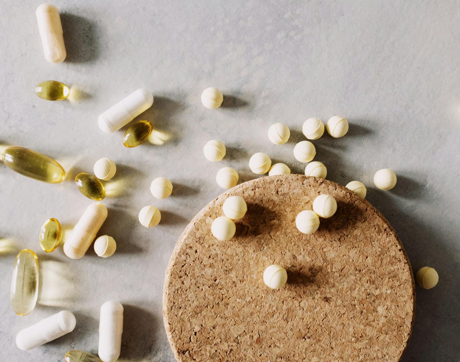 很多人天天吃！營養師揭「3大保健品地雷組合」：恐傷肝又出血