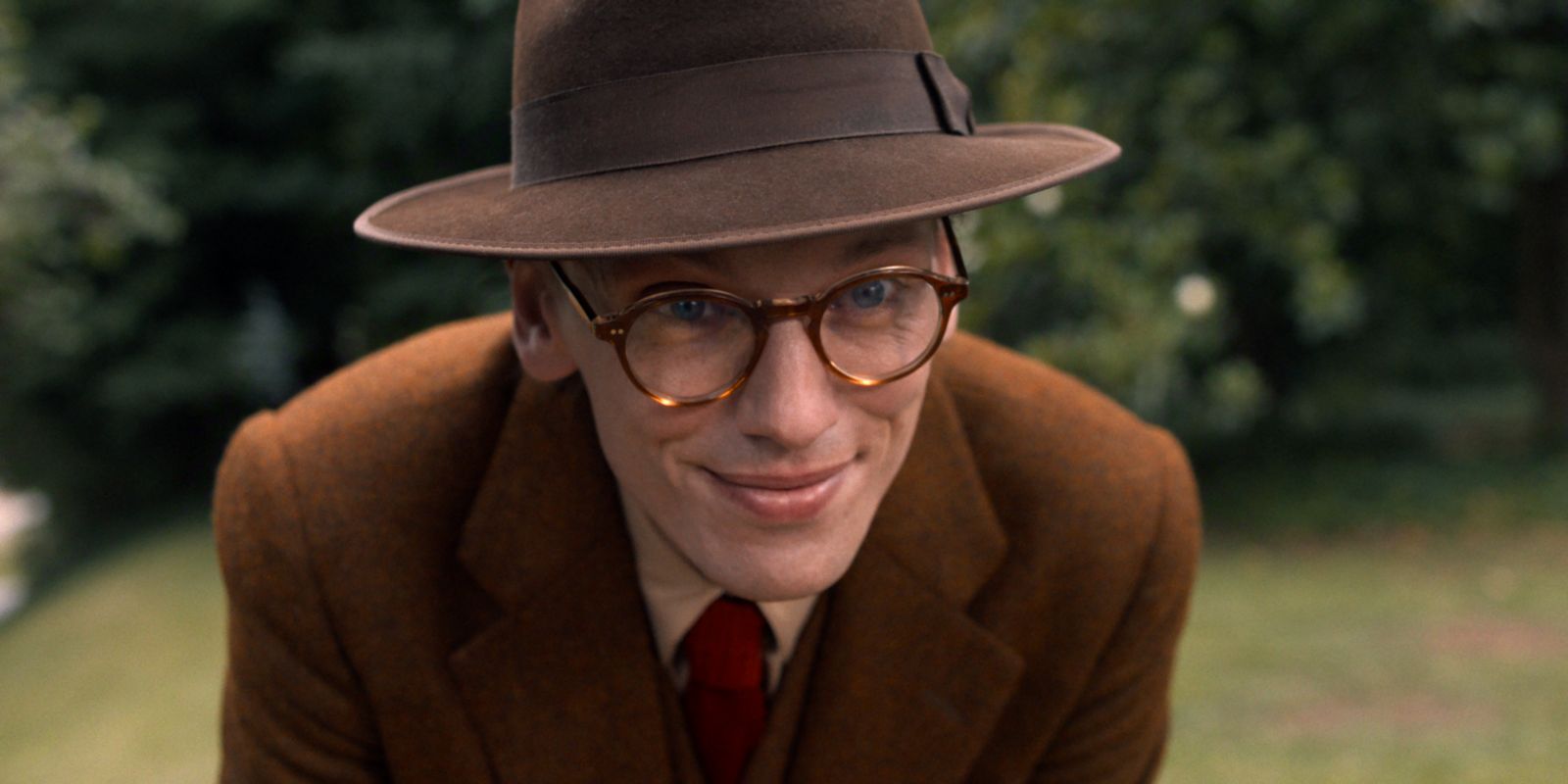 Henry對待小孩看似和善。Netflix提供