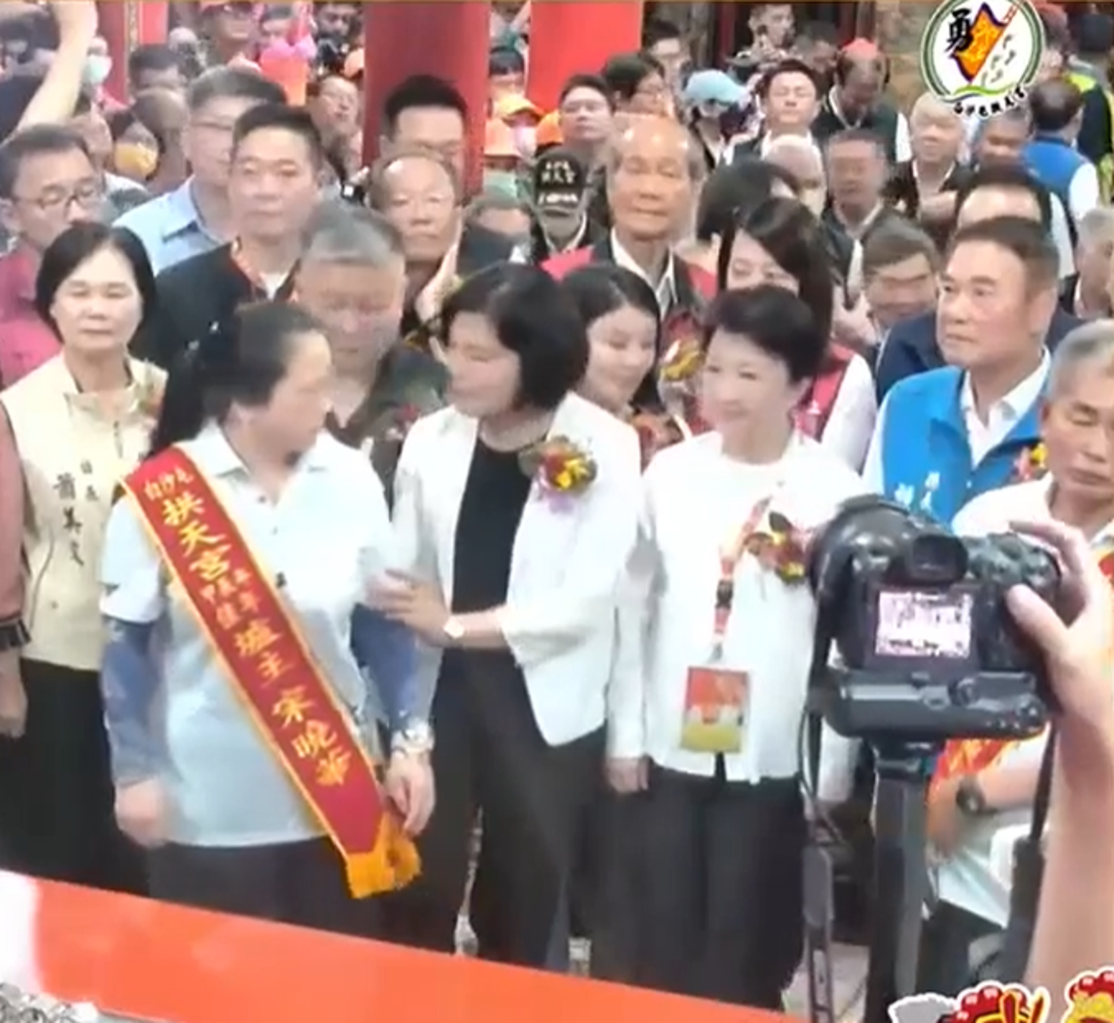 卡C位？張麗善「移開拱天宮爐主」被罵爆！急道歉：絕非本意