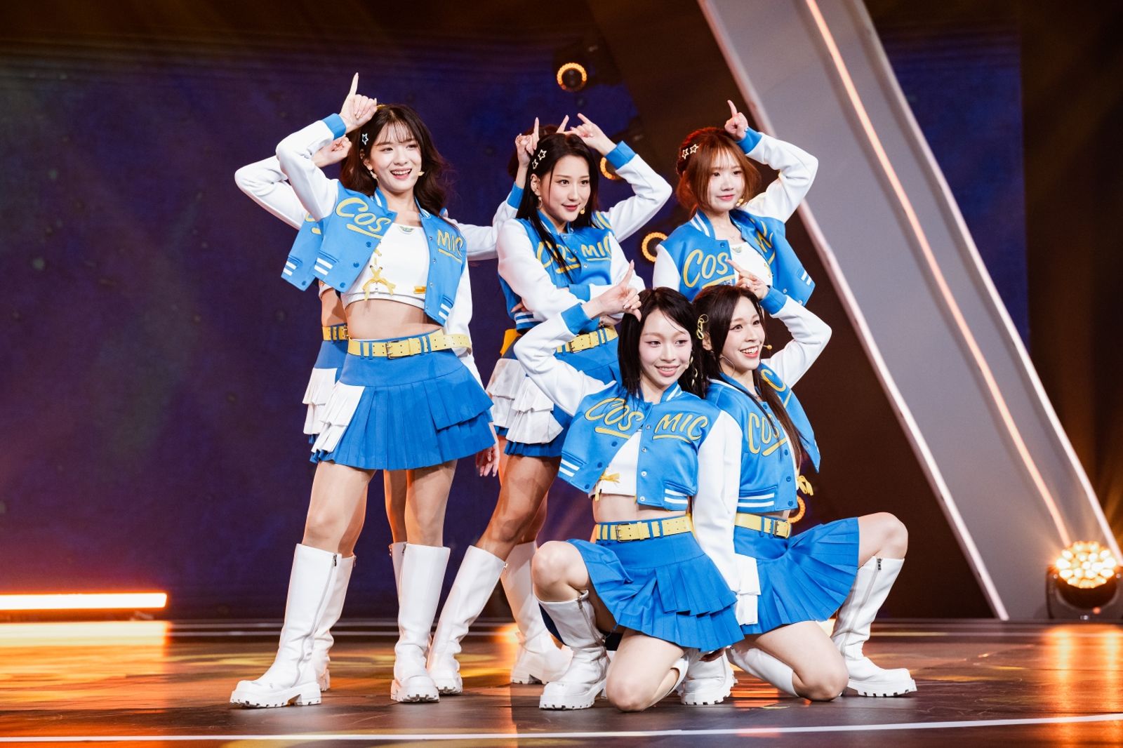 《宇宙啦啦隊》成員們火力全開挑戰中職啦啦隊應援歌曲。緯來電視網提供