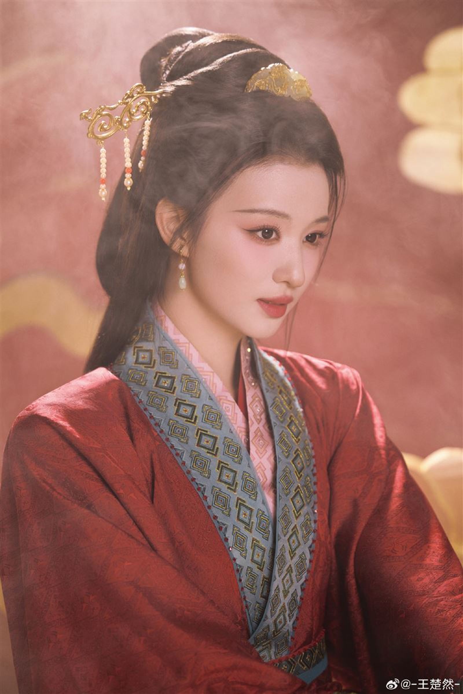 王楚然美到「出圈」。翻攝王楚然微博