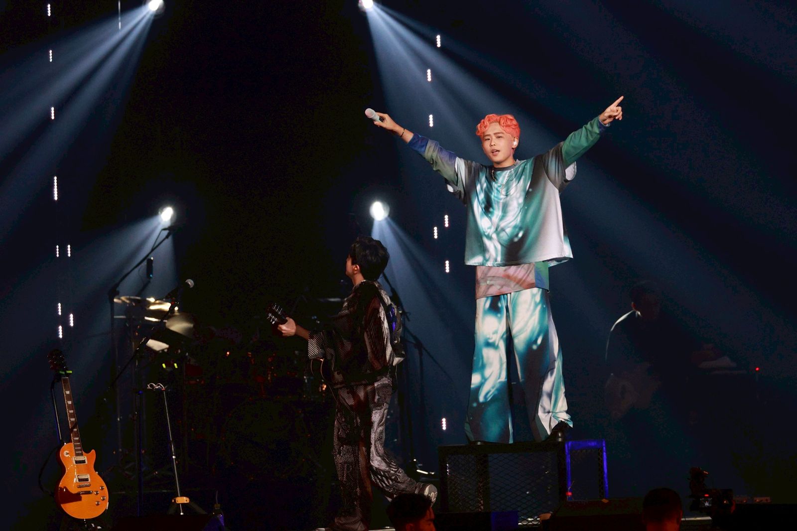 「理想混蛋」一出場淚流滿面！提前許1願望萬人激動附和