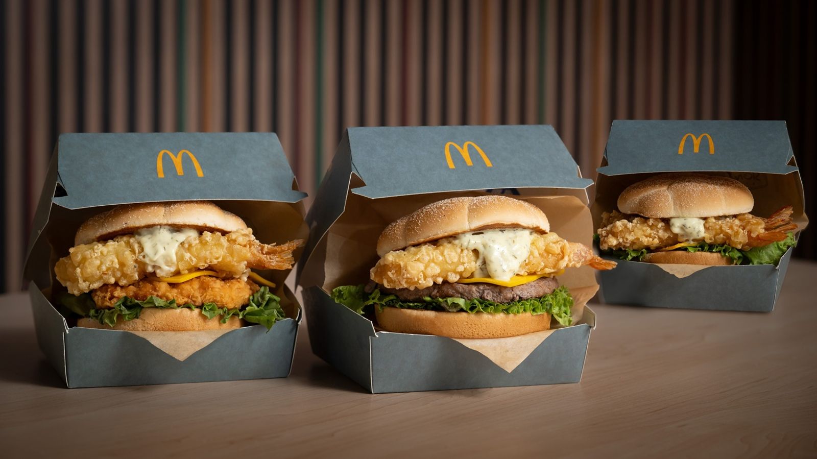 「炸蝦天婦羅系列漢堡」可以單點,也可以組成分享盒,爽度更高。(134元/單點)