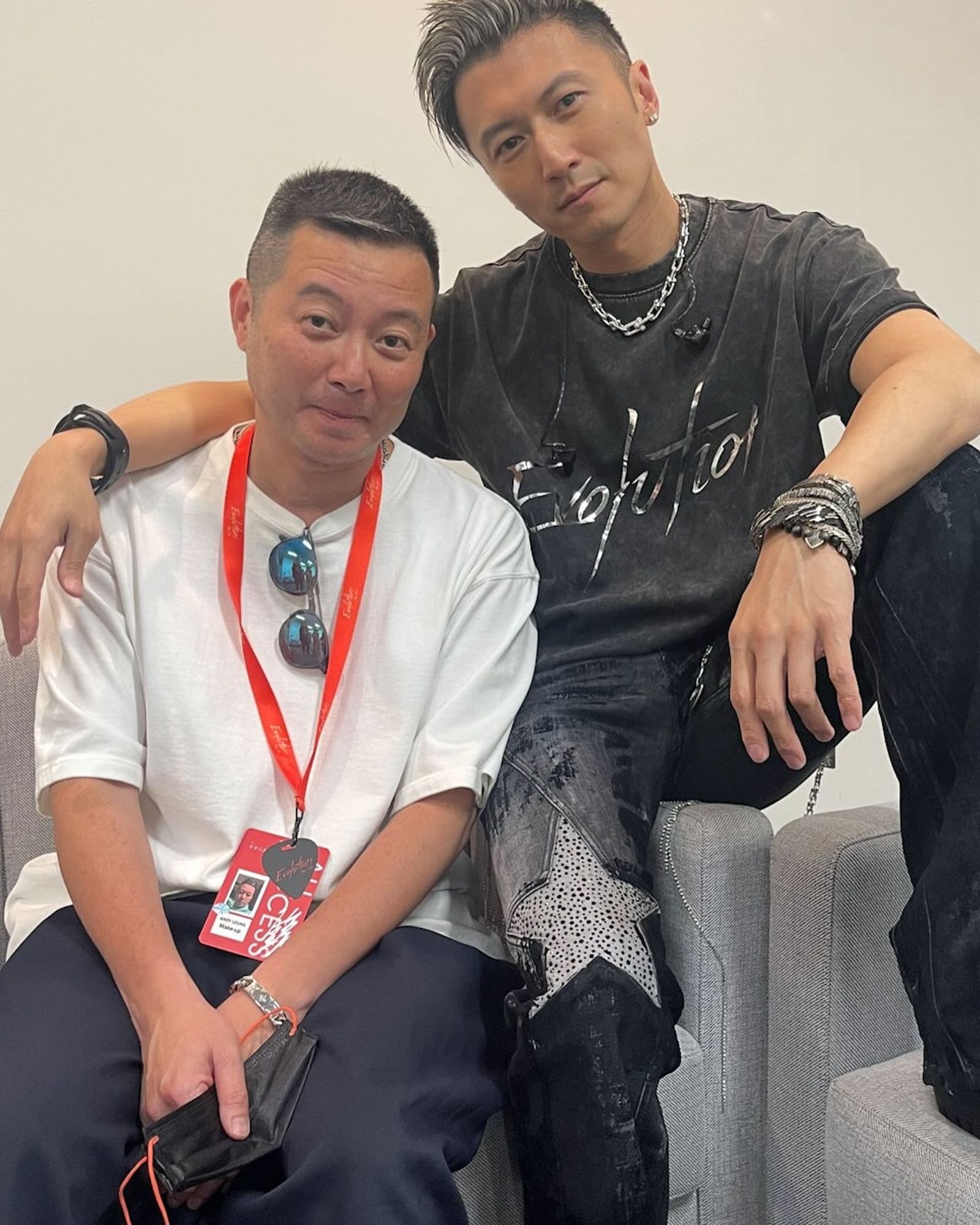 謝霆鋒的化妝師ANDY分享2人合照。翻攝ANDY IG