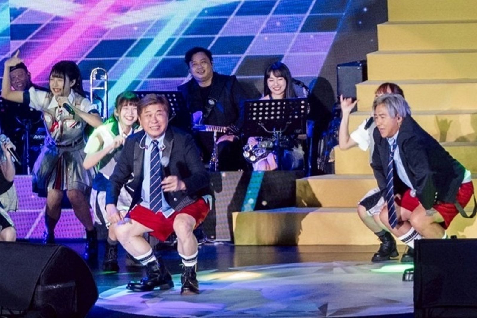 胡瓜拚老命挑戰16蹲結果曝光　他「體力不支倒地」全場驚呆