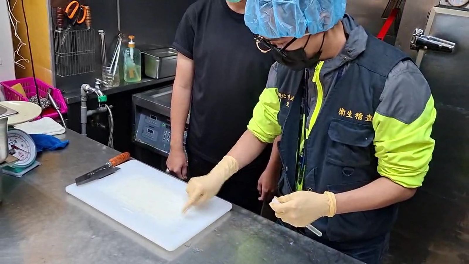 新店清六食堂疑似食物中毒案　4食品檢體驗出沙門氏桿菌
