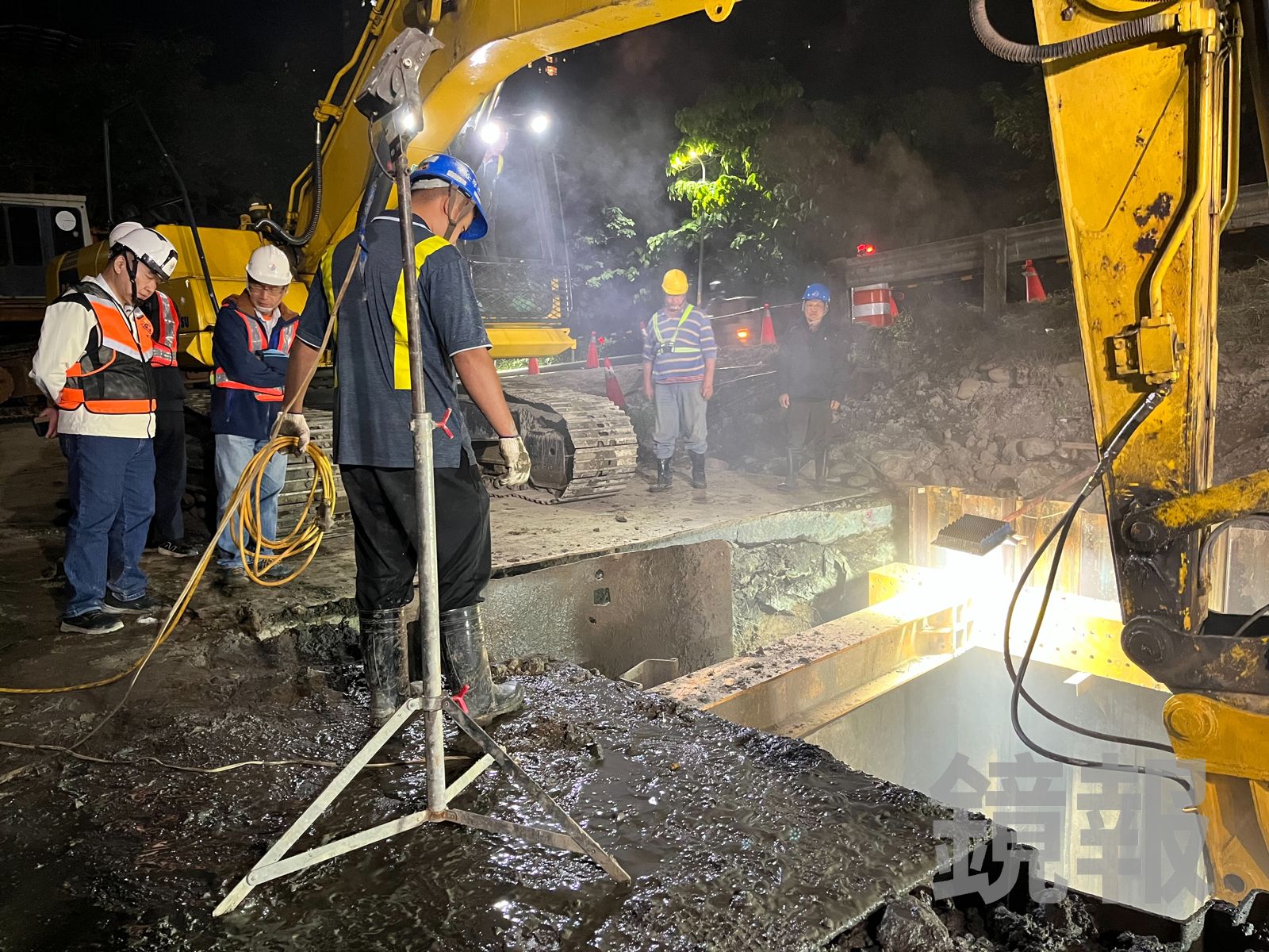 淡水上萬戶停水第4天　居民怒「人都埋在砂礫堆裡沒呼吸了」