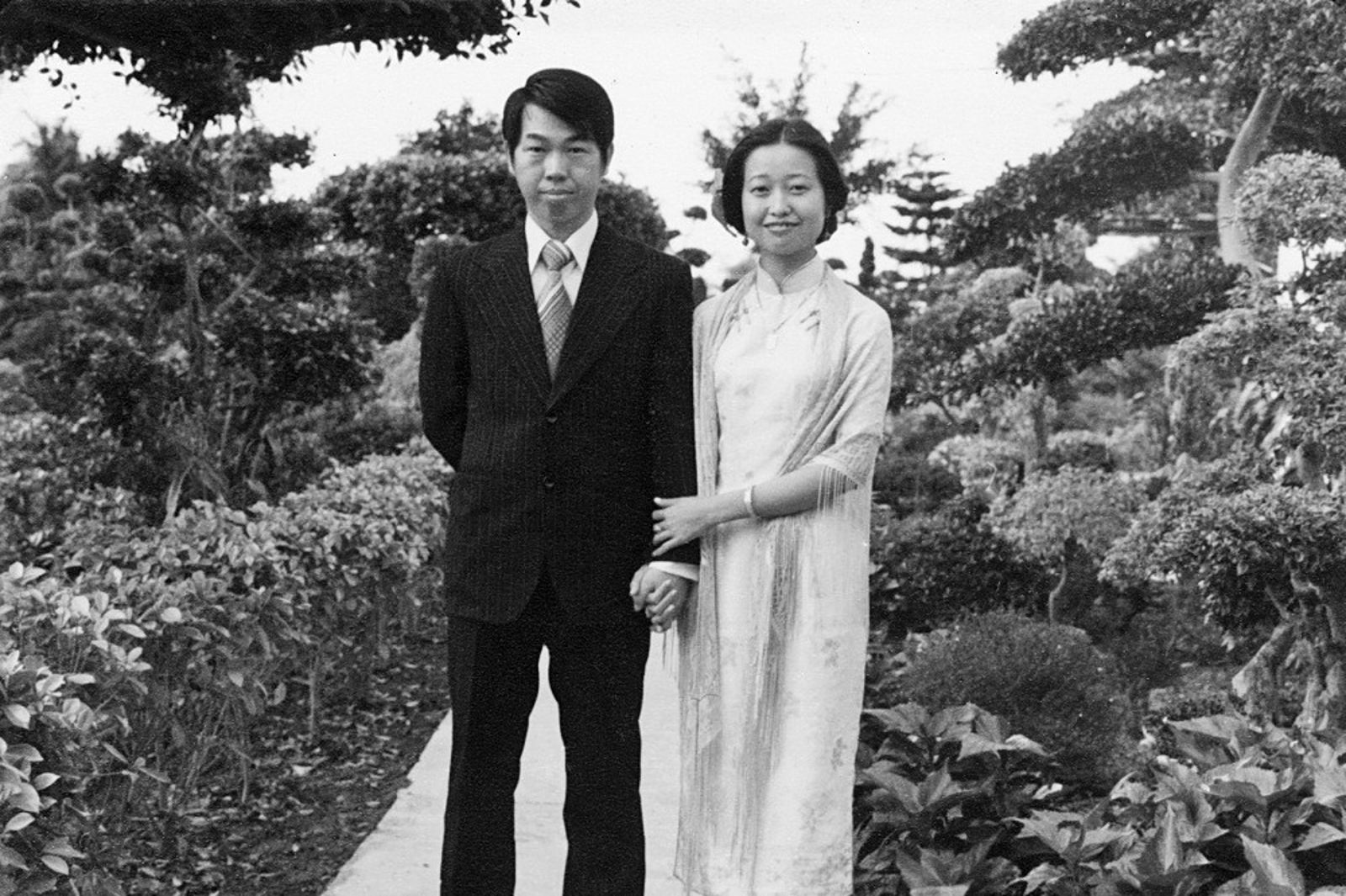 年輕時的作者與他太太唐香燕。春山出版社提供