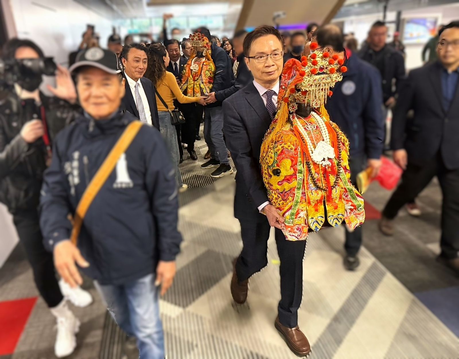 黃志芳擔任主祭官，迎請北港朝天宮媽祖鑾座北上駐駕世貿，為世貿年貨展祈求新年平安順利。圖／陳宏銘攝