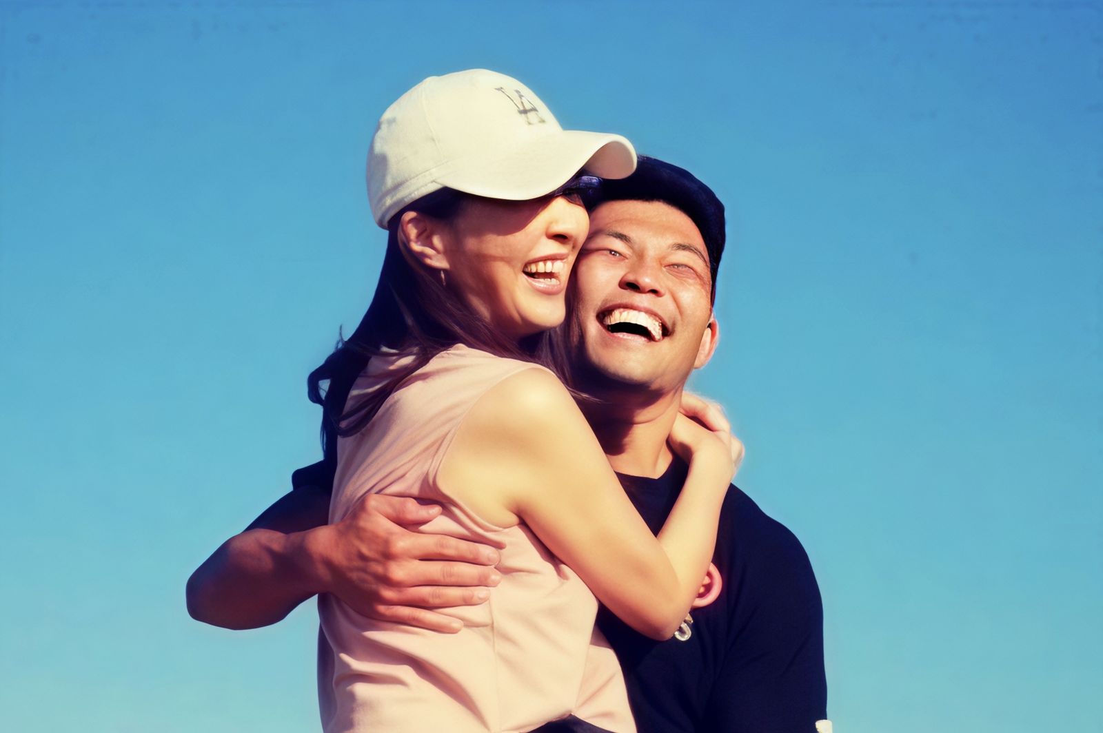 「賽車皇后」消失多年!51歲相馬茜中秋現身 李玖哲結婚12年罕曬辣妻放閃