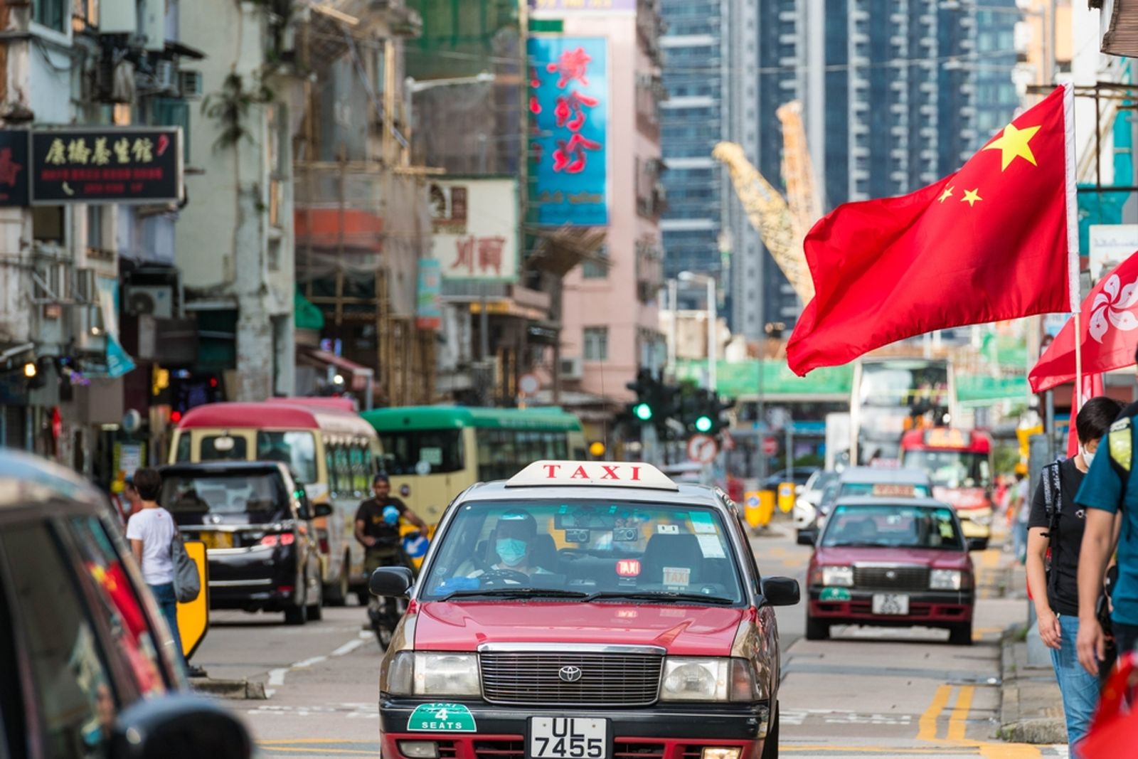 香港的經驗卻告訴我們:中共政權不需要回到毛澤東的時代,它有更精密、更有效的手段達到同樣的目的。東方IC