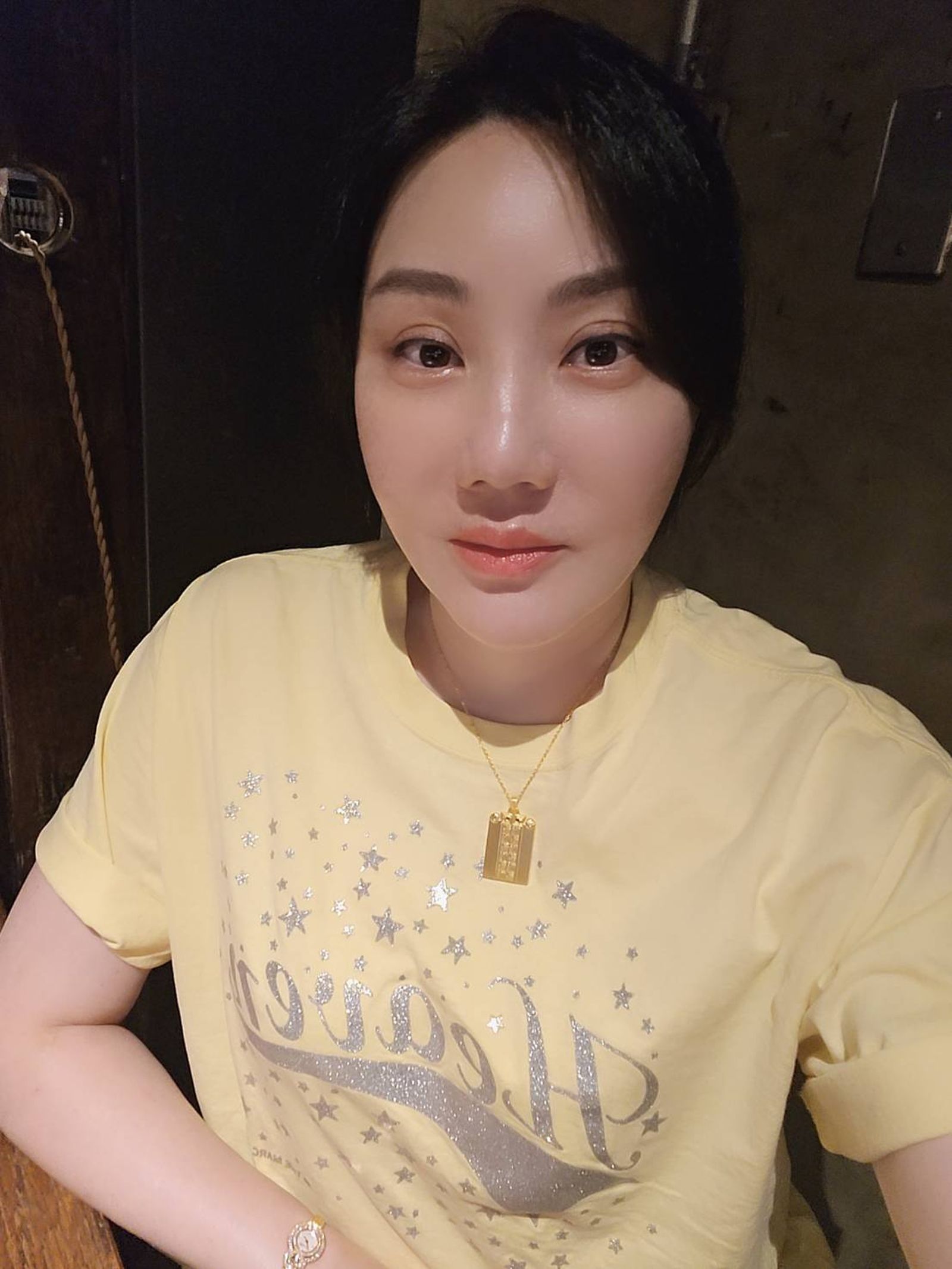 通靈命理師沈嶸。圖／經紀人提供