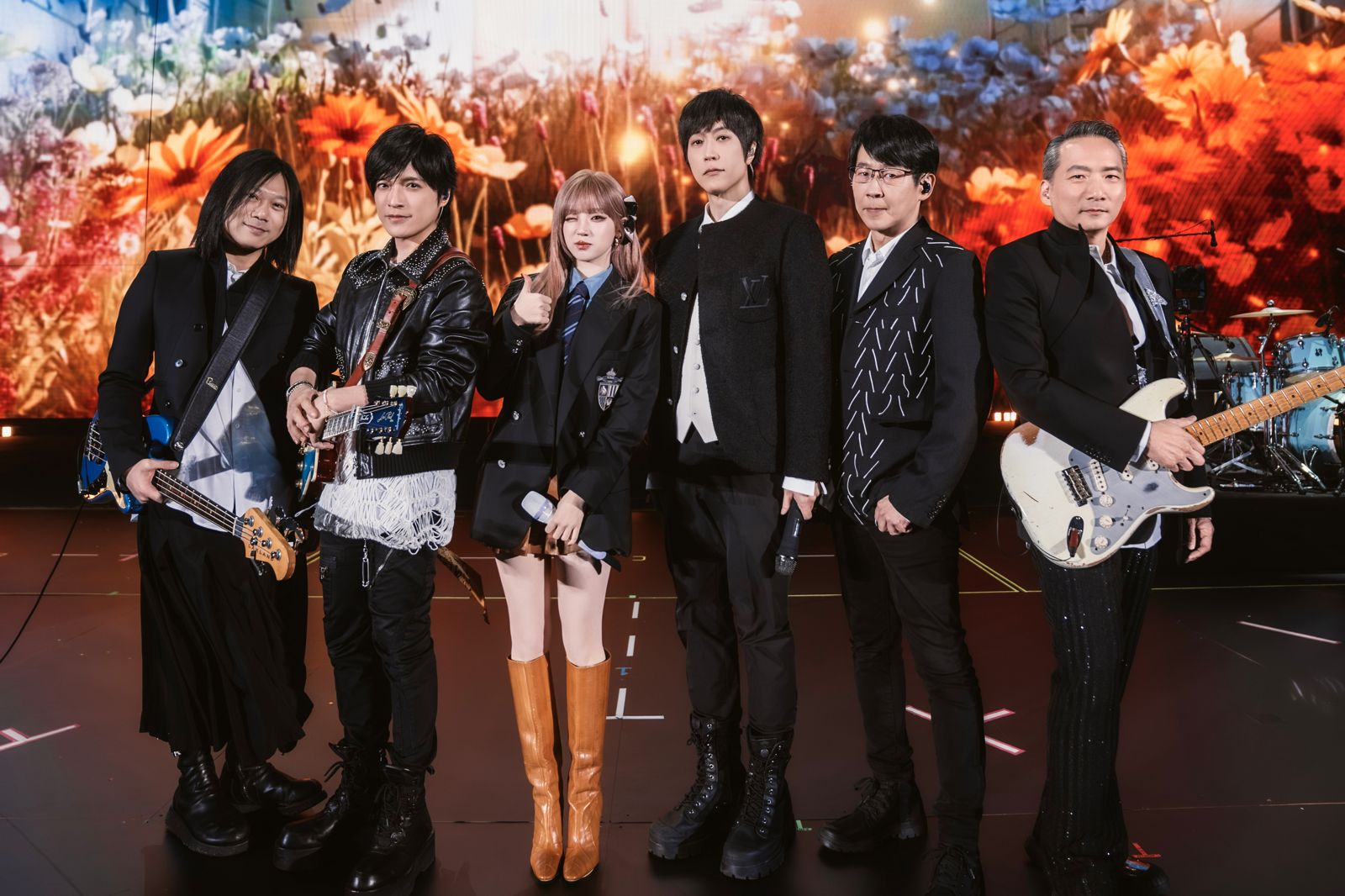 五月天阿信罕見秀舞技 宋雨琦狂讚「加入i-dle做舞蹈擔當」