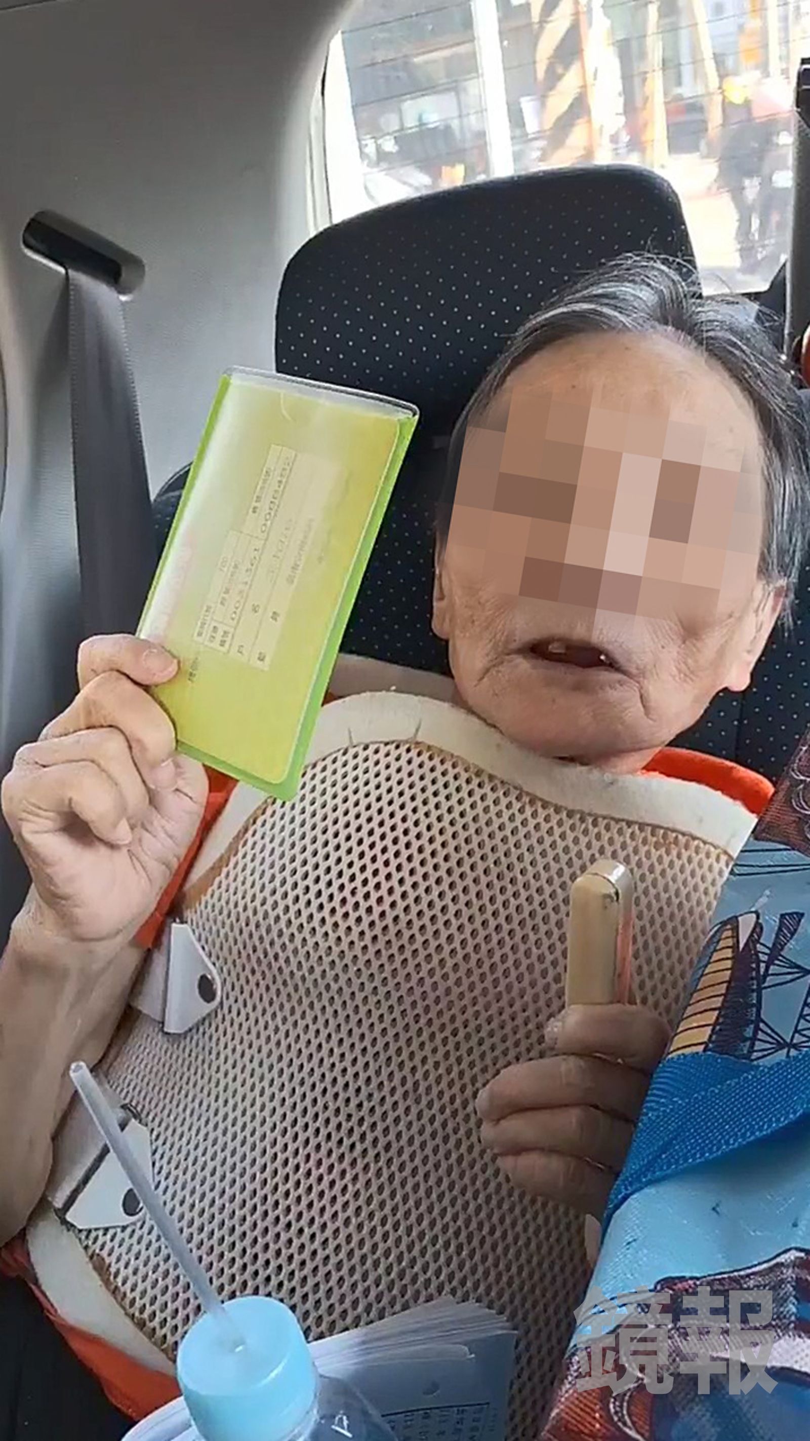 唐母曾自錄影片表示要讓2個孫女保管其存摺跟印章。