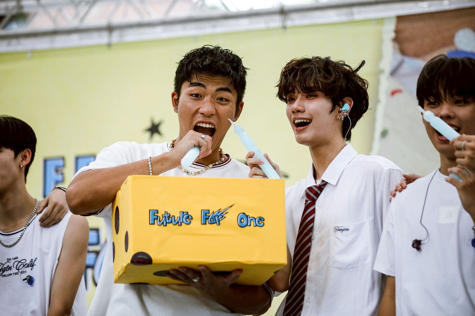 男團F.F.O今6日在信義區舉辦簽唱會。鄒保祥攝