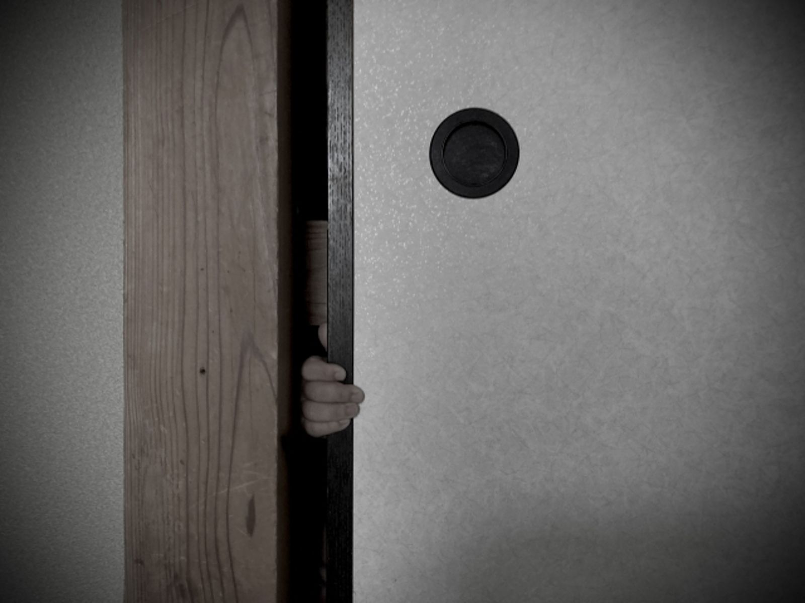 性侵身障女!印尼男遭民眾私刑處死「分解生殖器」綁機車拖上街