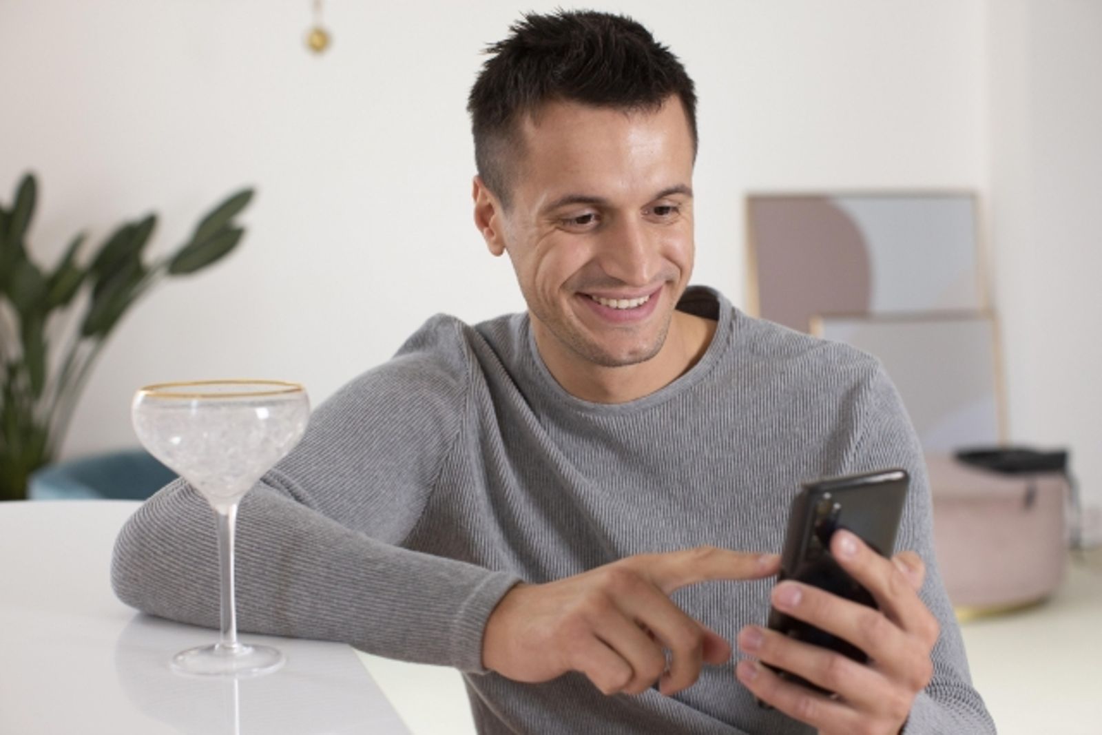 「亞洲1國」渣度全球第1、出軌率破5成！調查：這年齡最多、女性傾向選擇隱瞞