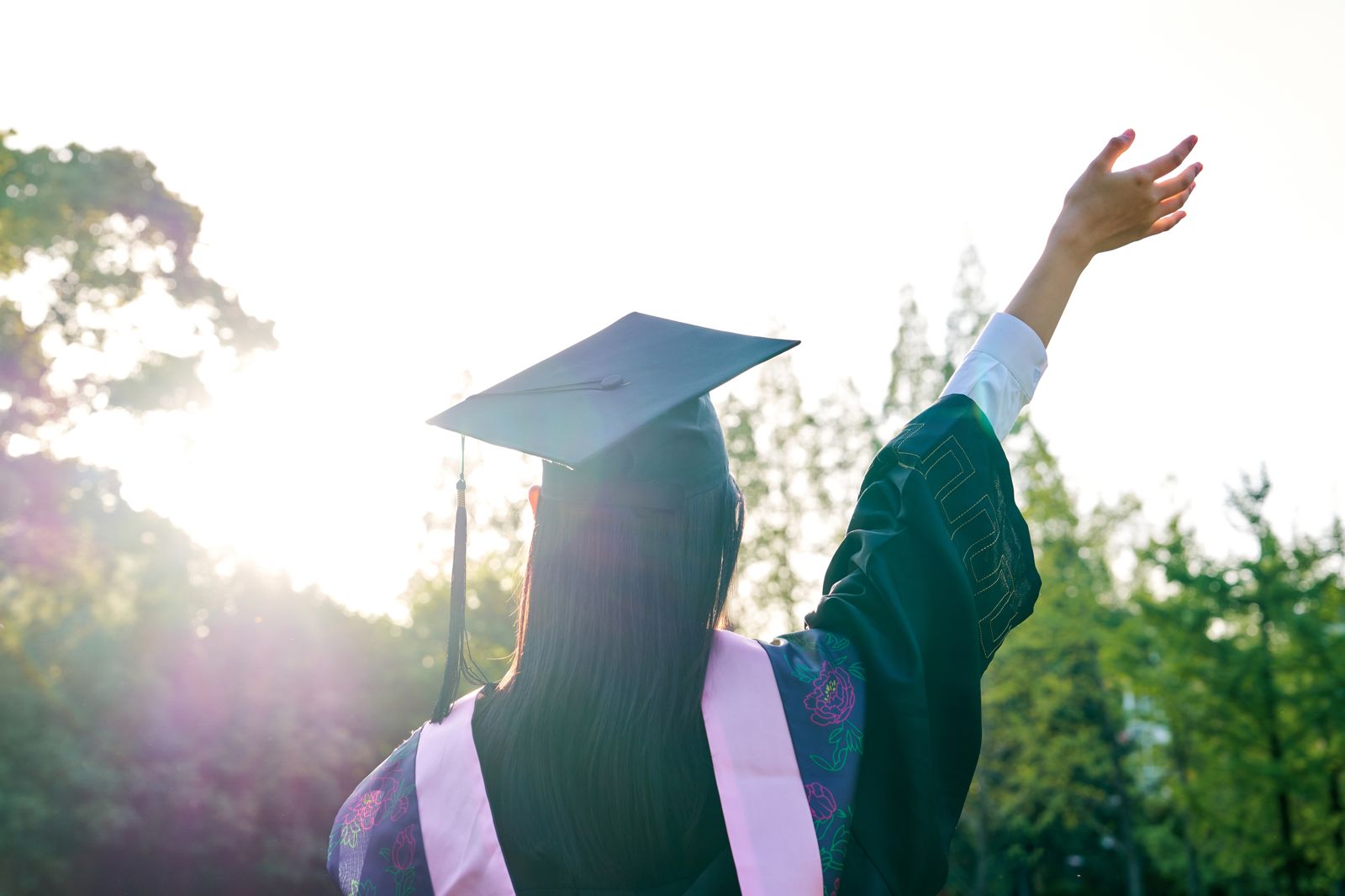 出國留學根本沒用？美研究驚揭「3系所」簡直0回報　3大黃金學位薪資狂翻3倍
